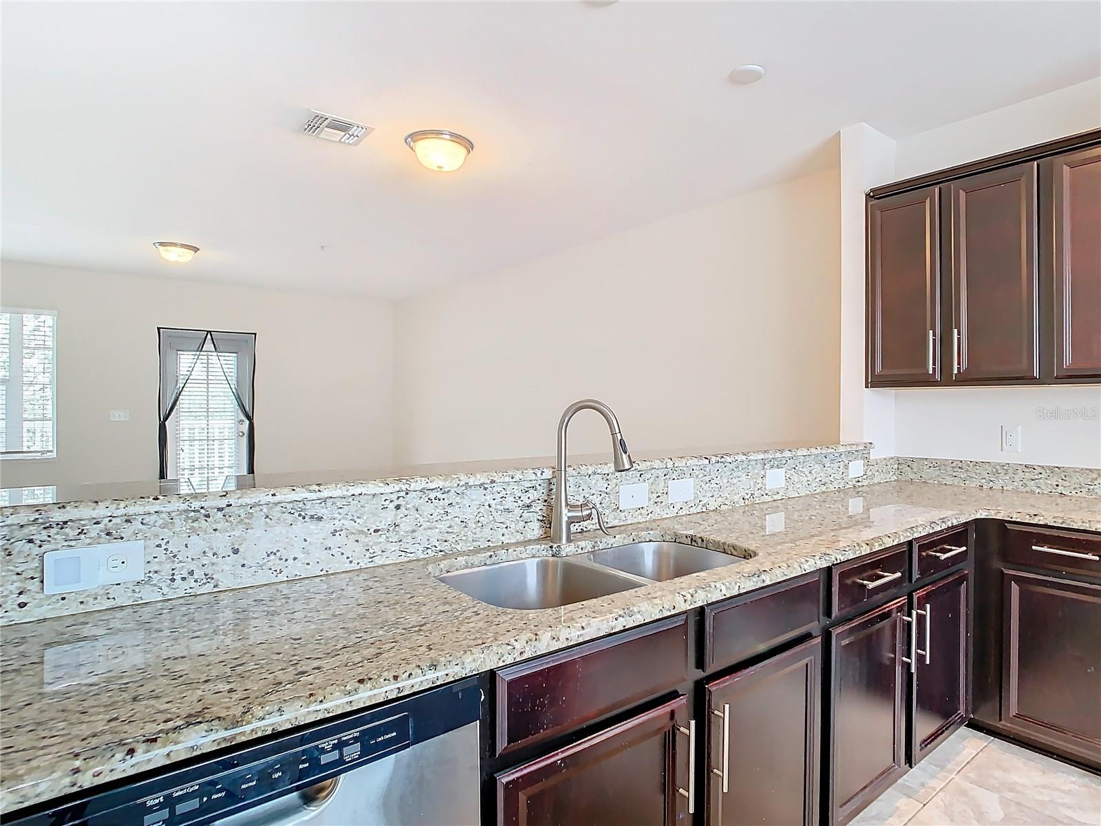 384 INNISBROOK LN