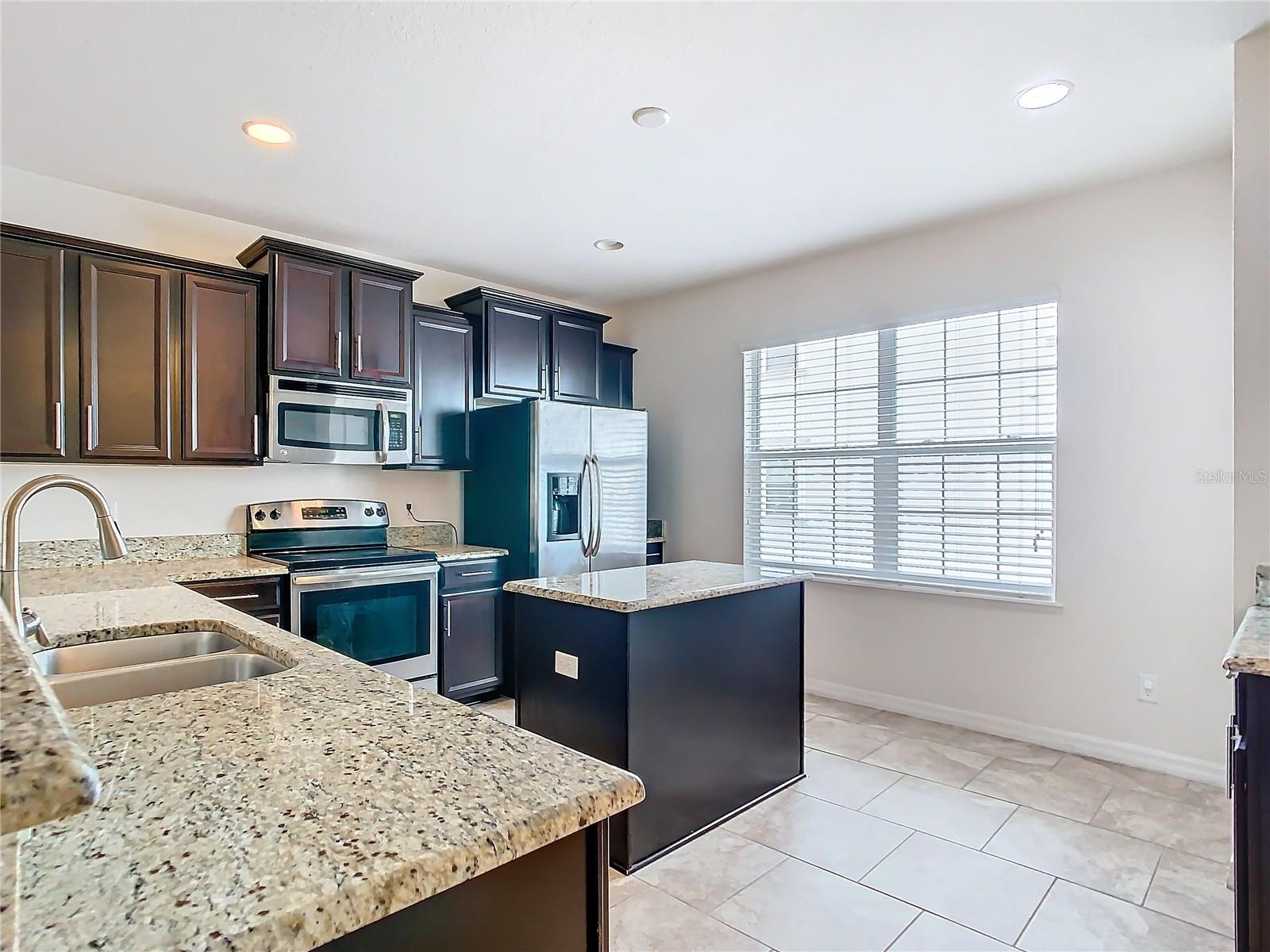 384 INNISBROOK LN