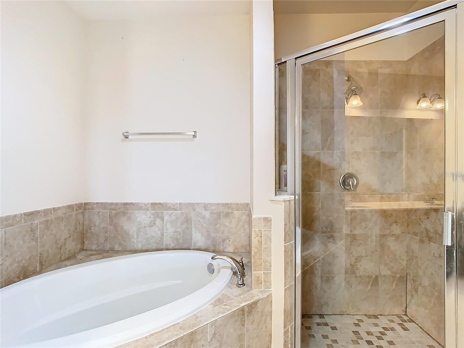 384 INNISBROOK LN
