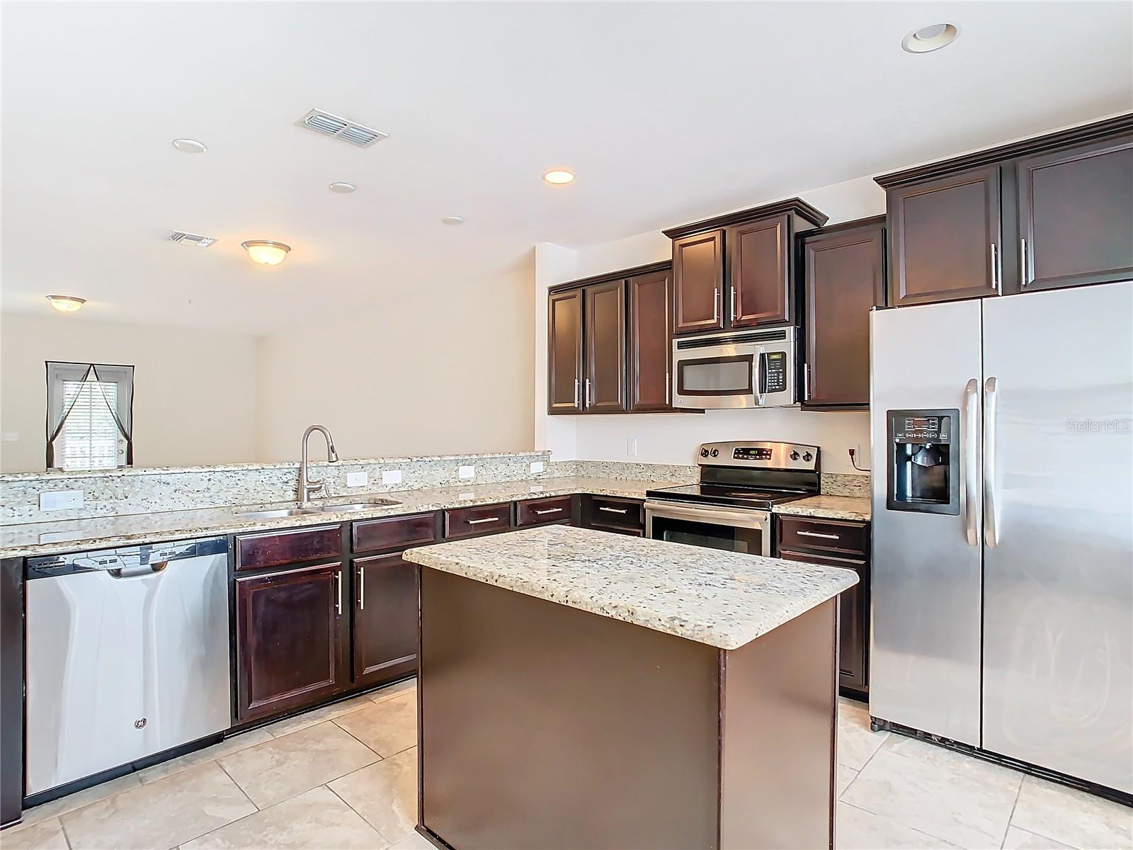 384 INNISBROOK LN