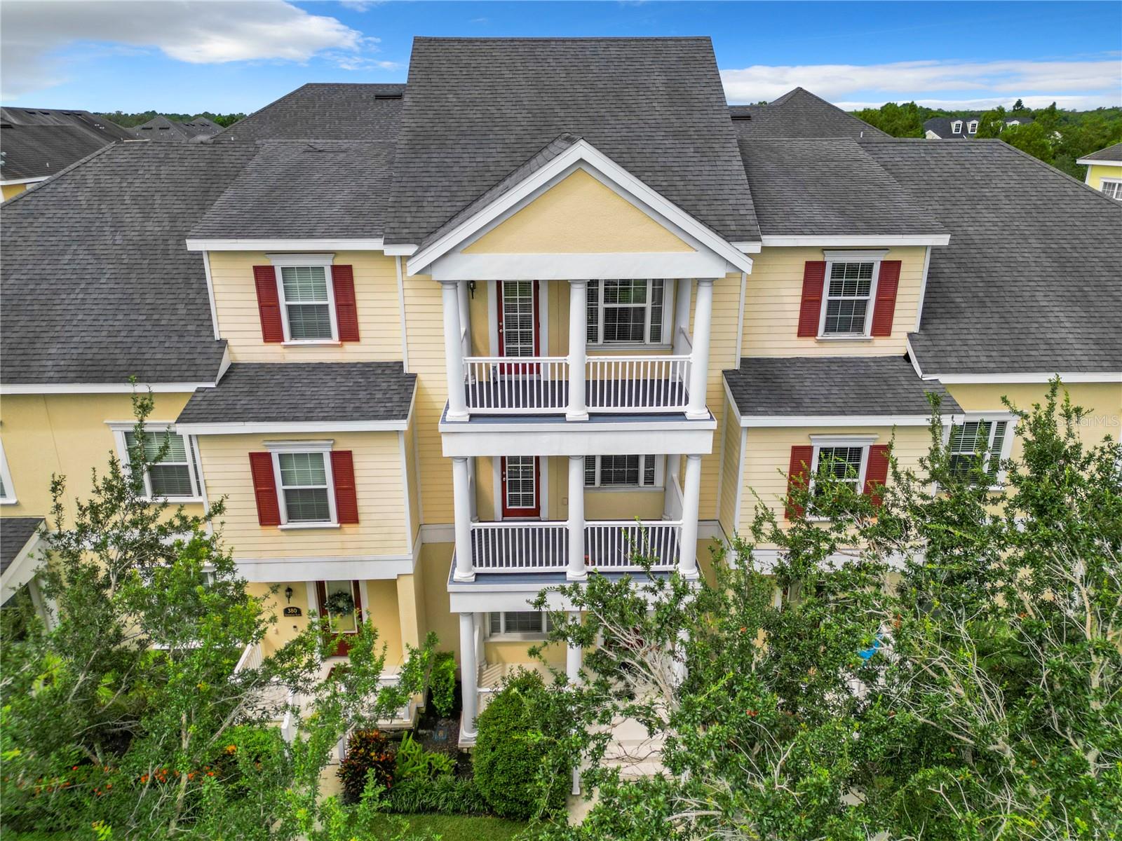384 INNISBROOK LN