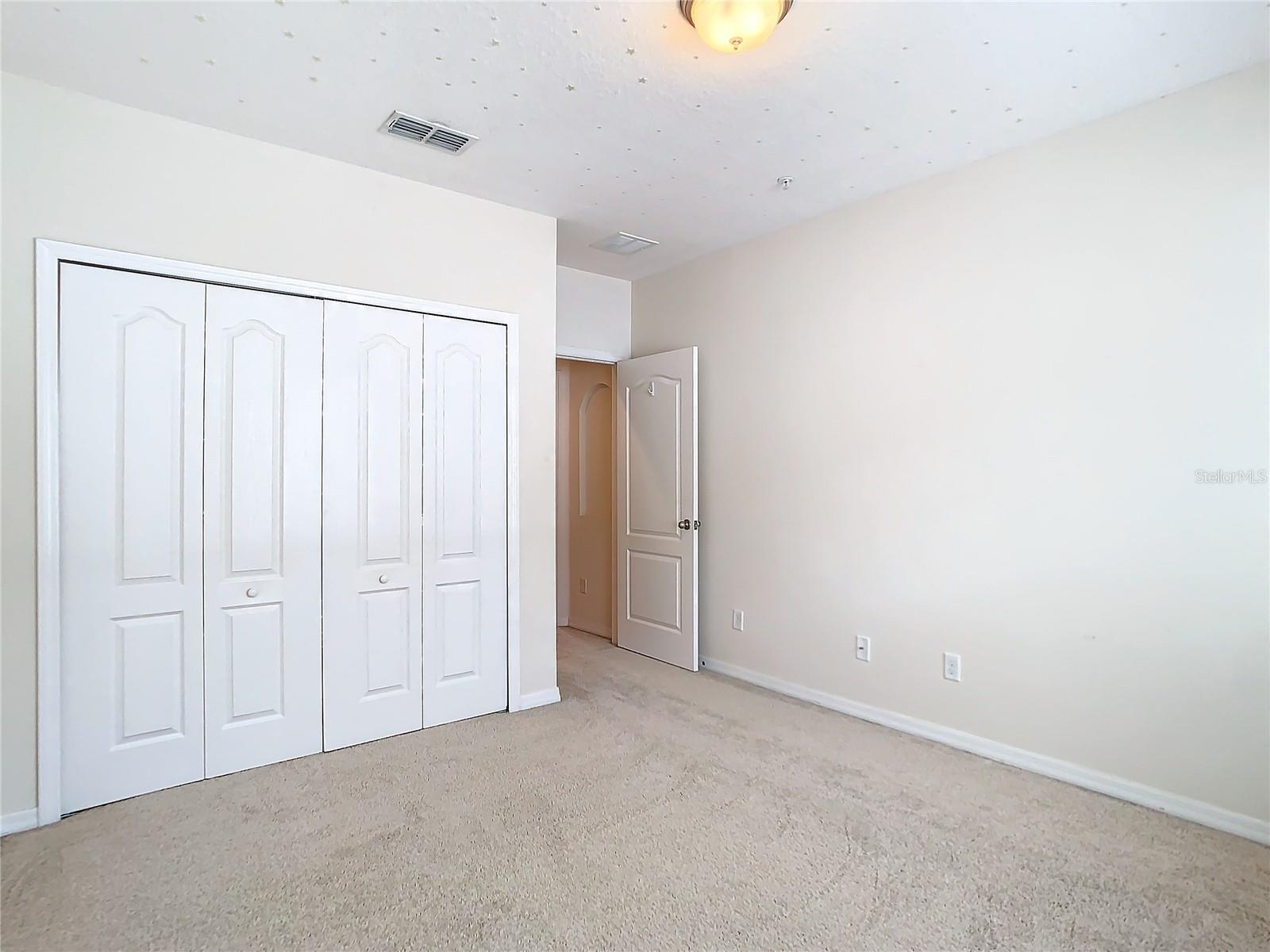 384 INNISBROOK LN