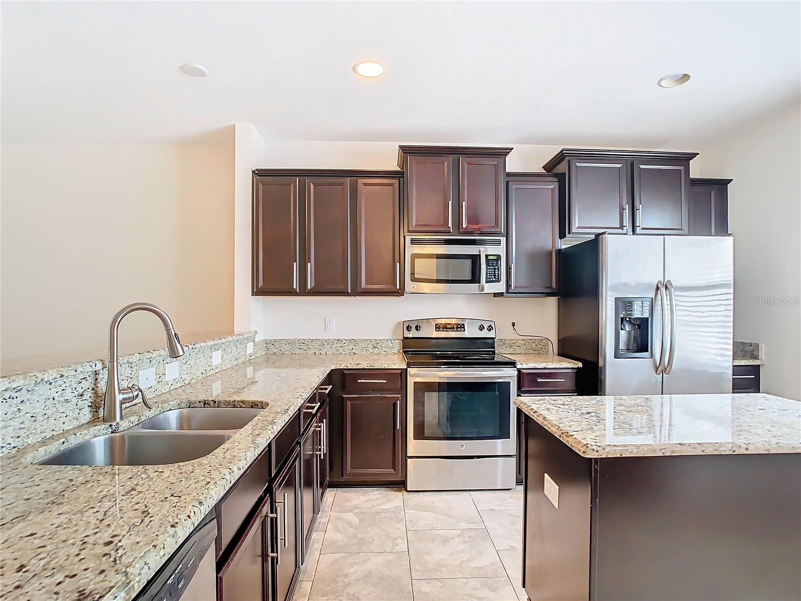 384 INNISBROOK LN