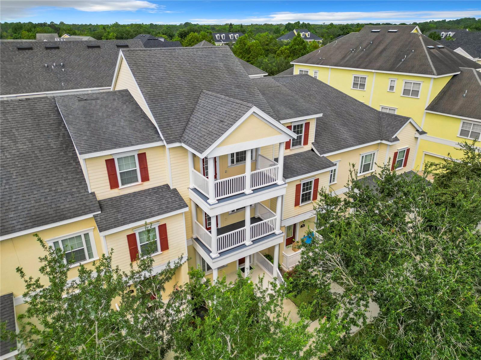 384 INNISBROOK LN