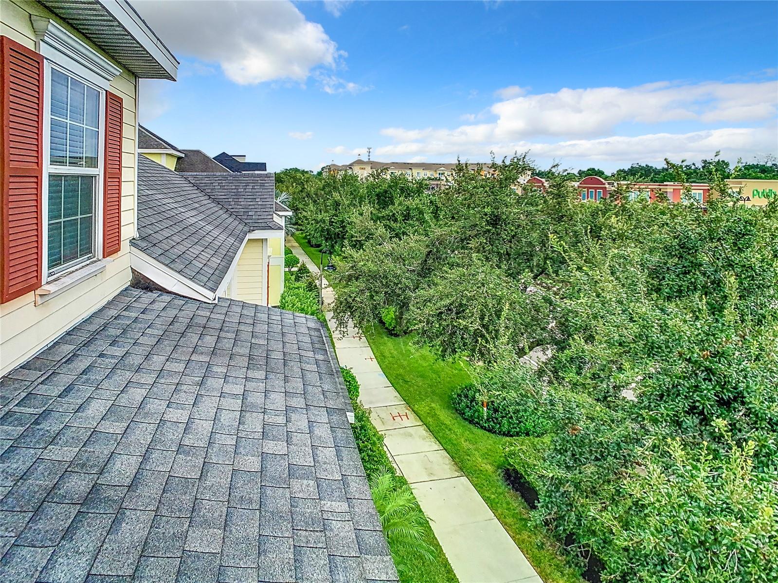 384 INNISBROOK LN
