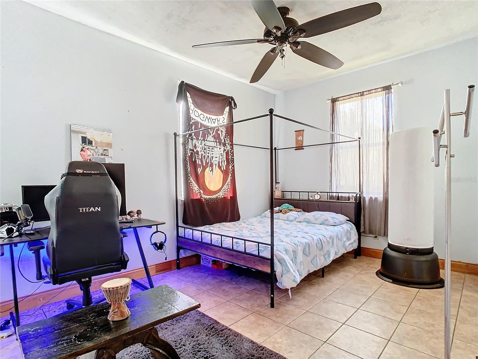 Key West-Style 5-Bedroom Pool Home in Maitland