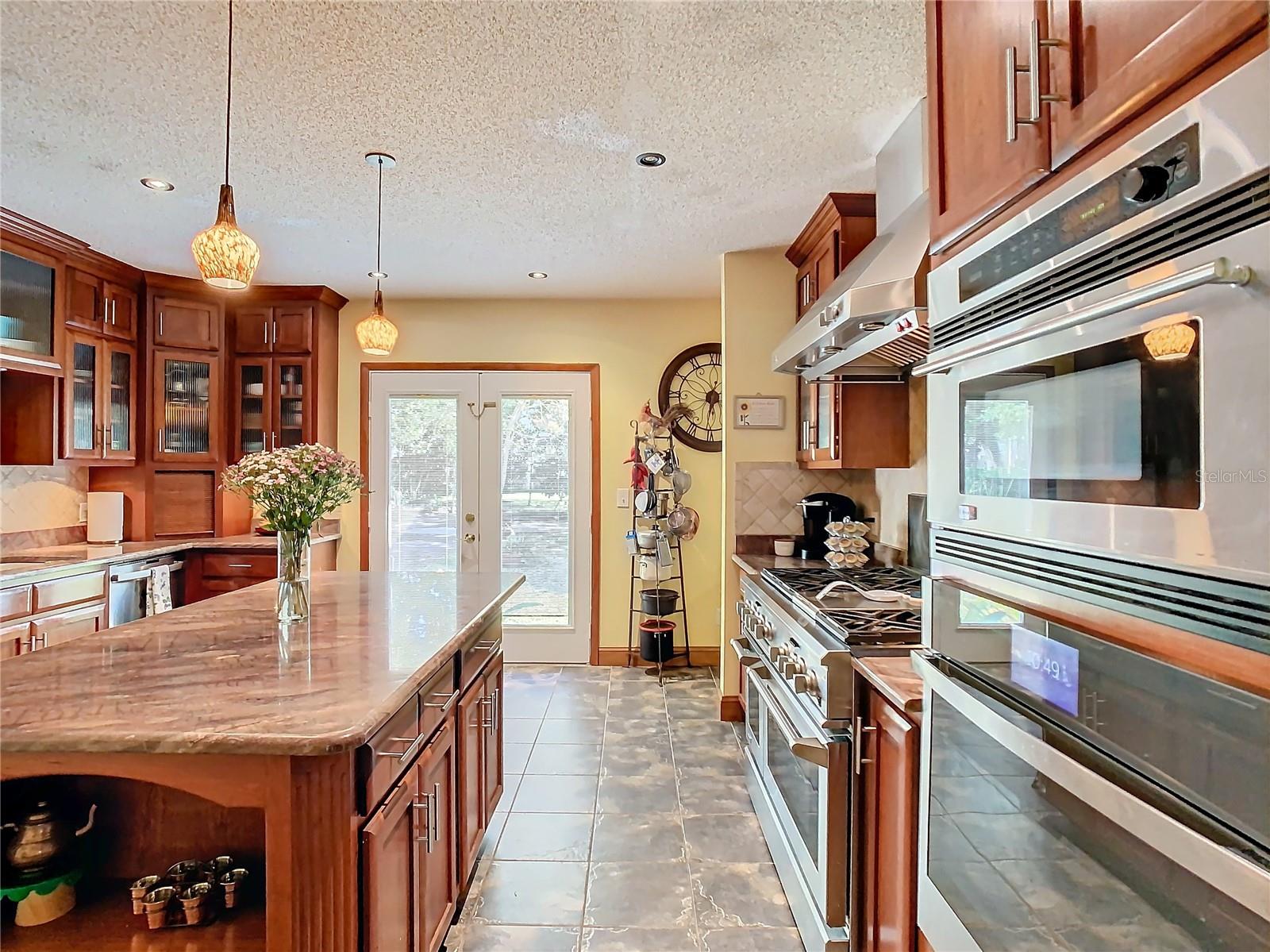 Key West-Style 5-Bedroom Pool Home in Maitland