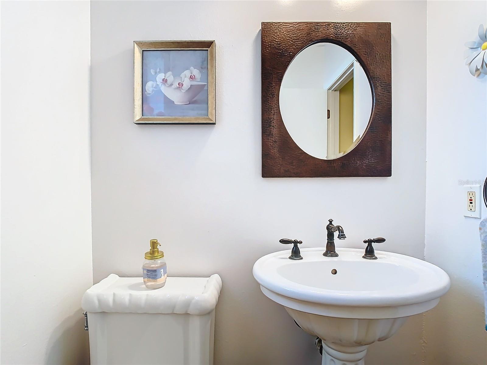 Key West-Style 5-Bedroom Pool Home in Maitland
