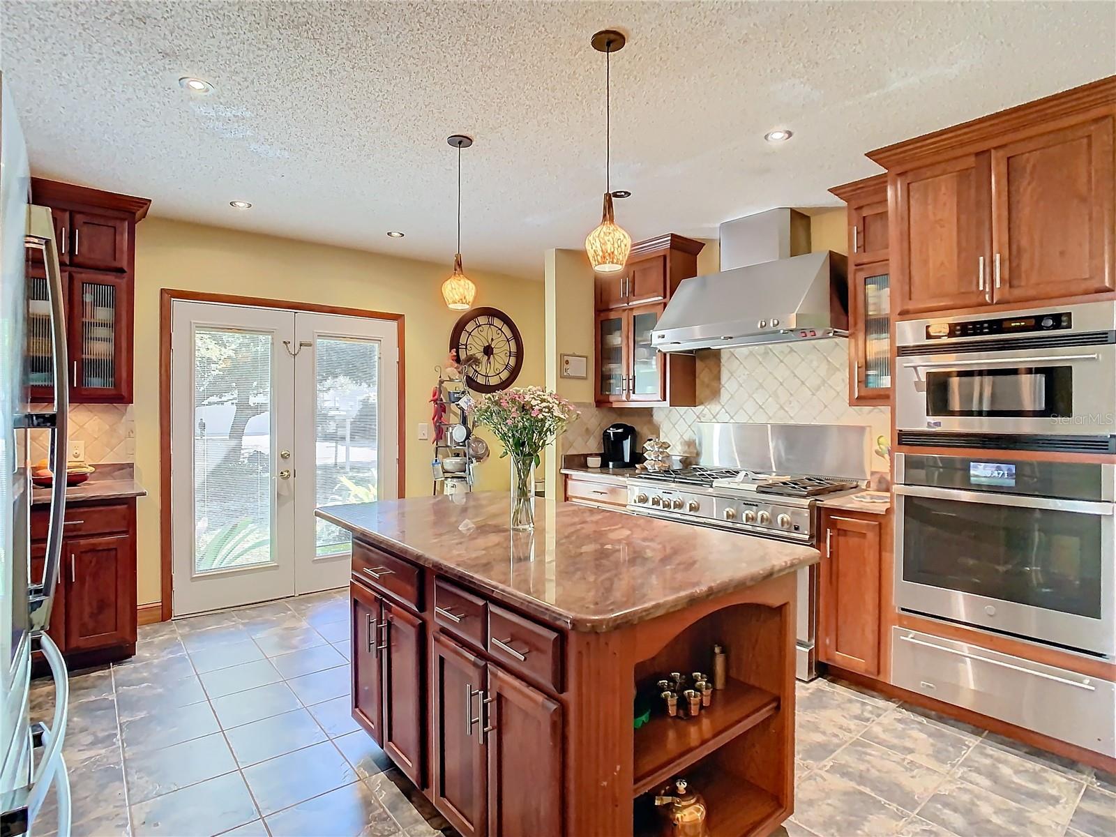 Key West-Style 5-Bedroom Pool Home in Maitland