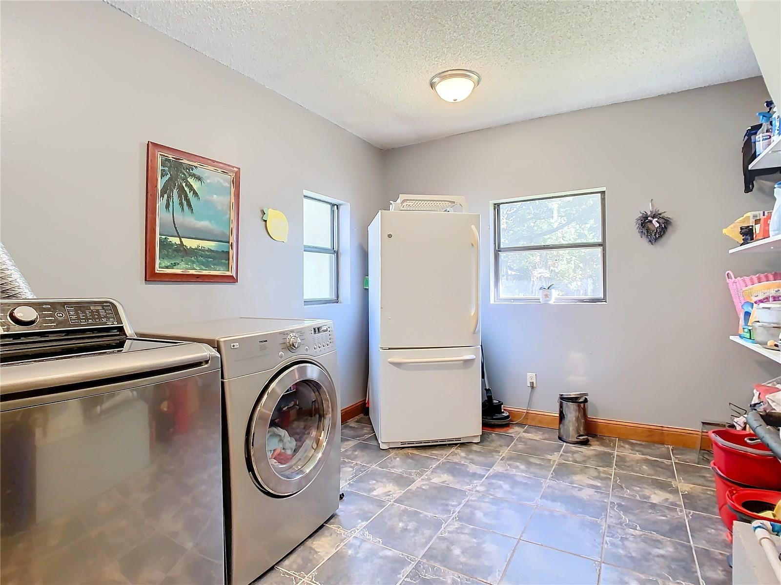 Key West-Style 5-Bedroom Pool Home in Maitland