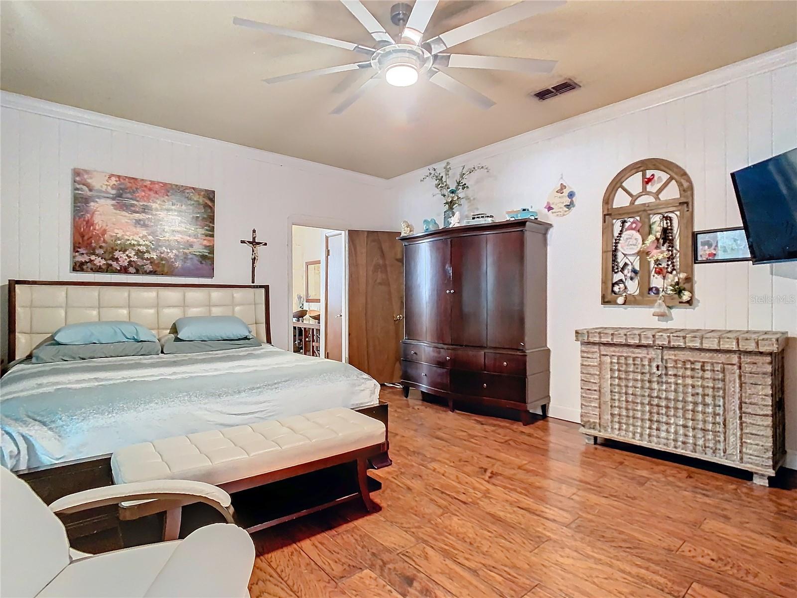 Key West-Style 5-Bedroom Pool Home in Maitland