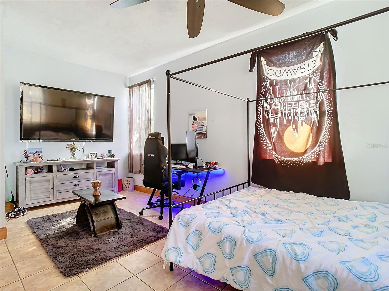 Key West-Style 5-Bedroom Pool Home in Maitland
