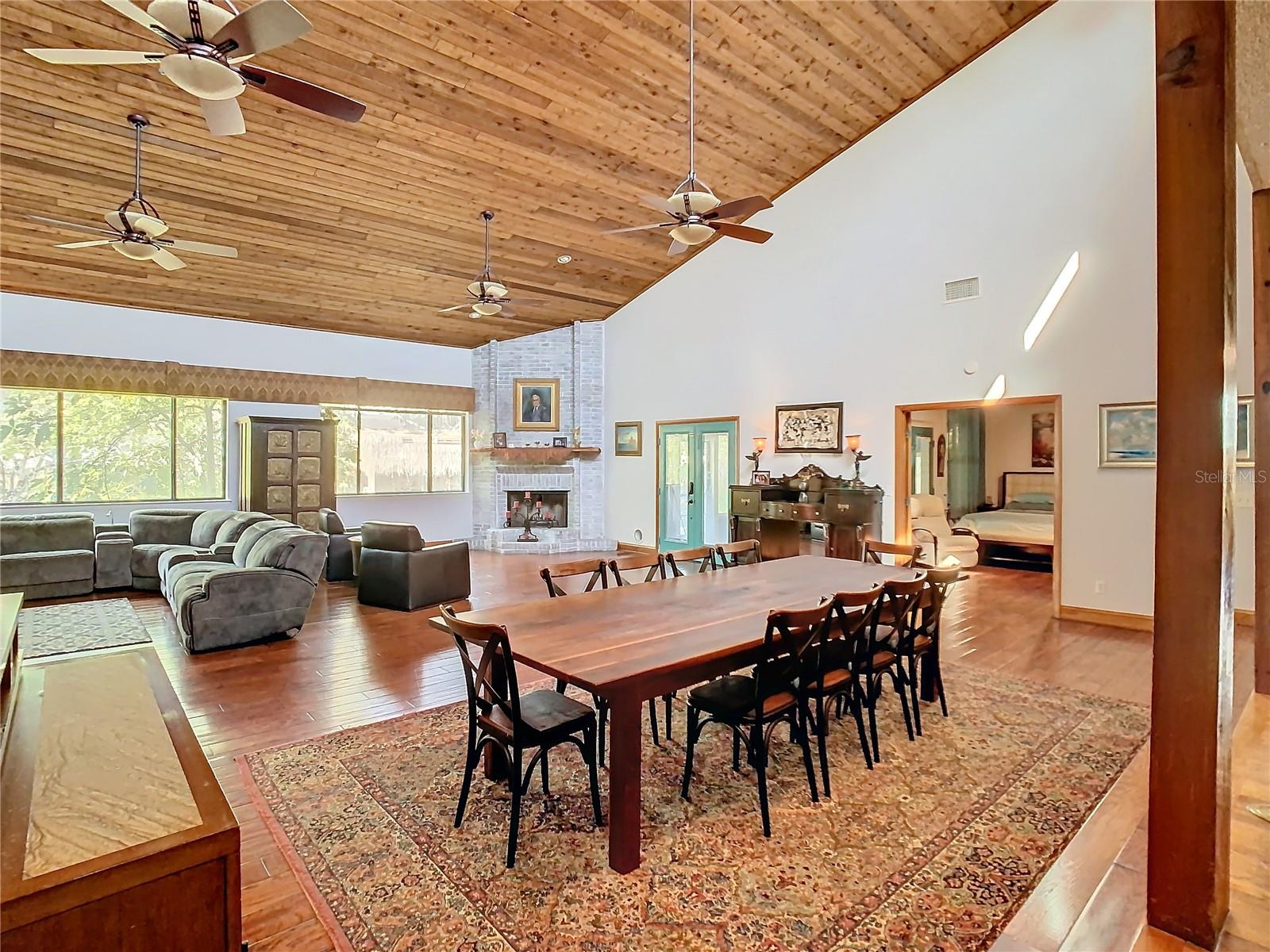 Key West-Style 5-Bedroom Pool Home in Maitland