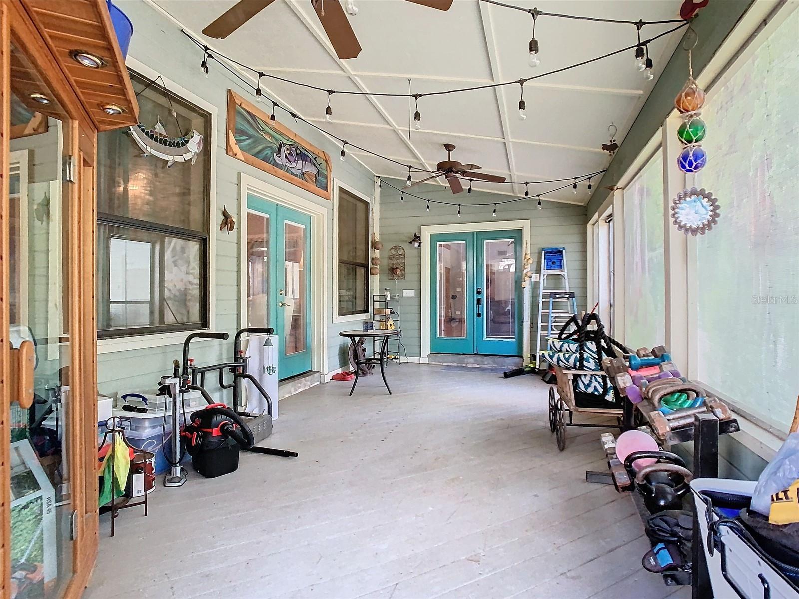 Key West-Style 5-Bedroom Pool Home in Maitland