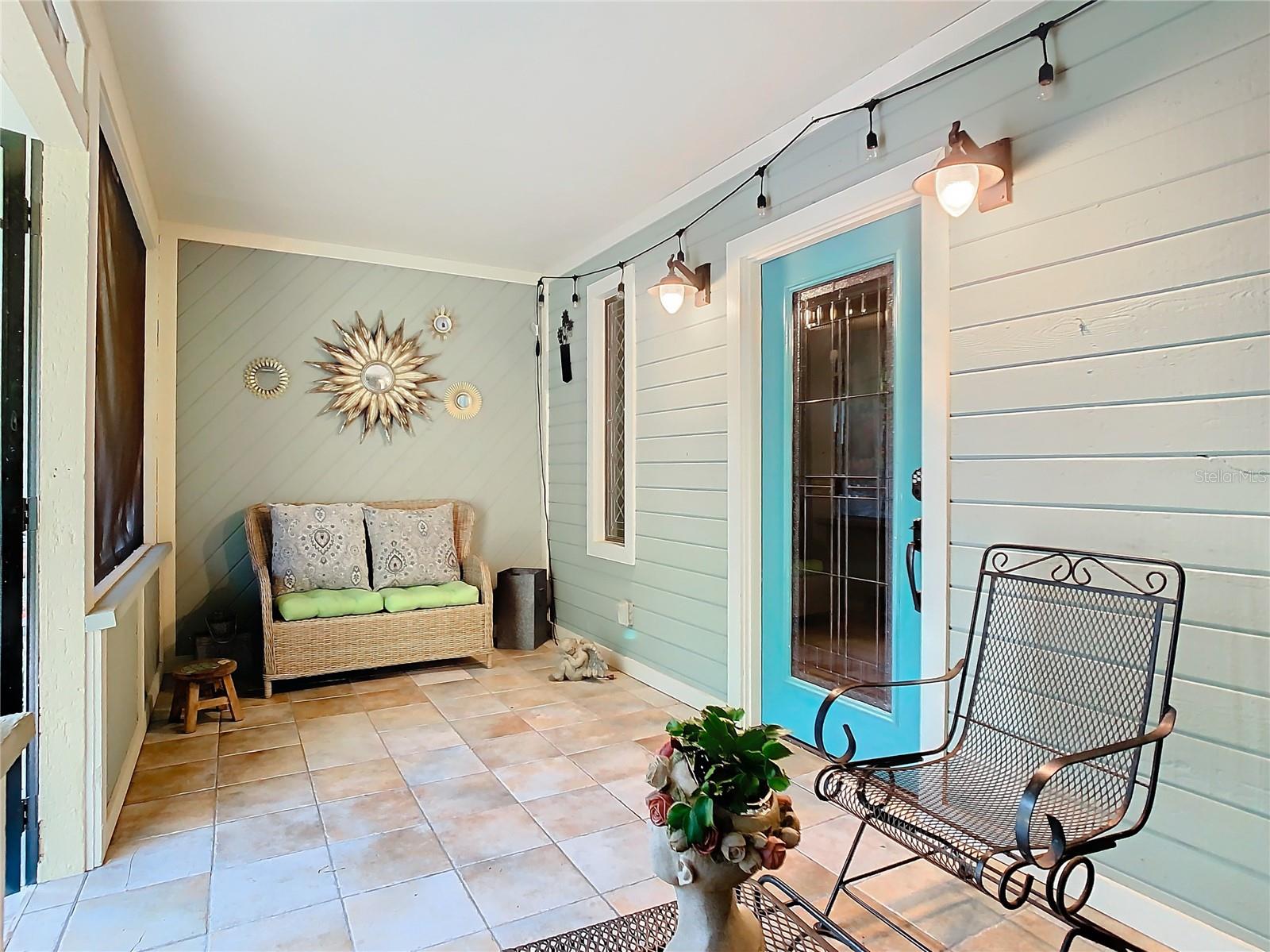 Key West-Style 5-Bedroom Pool Home in Maitland