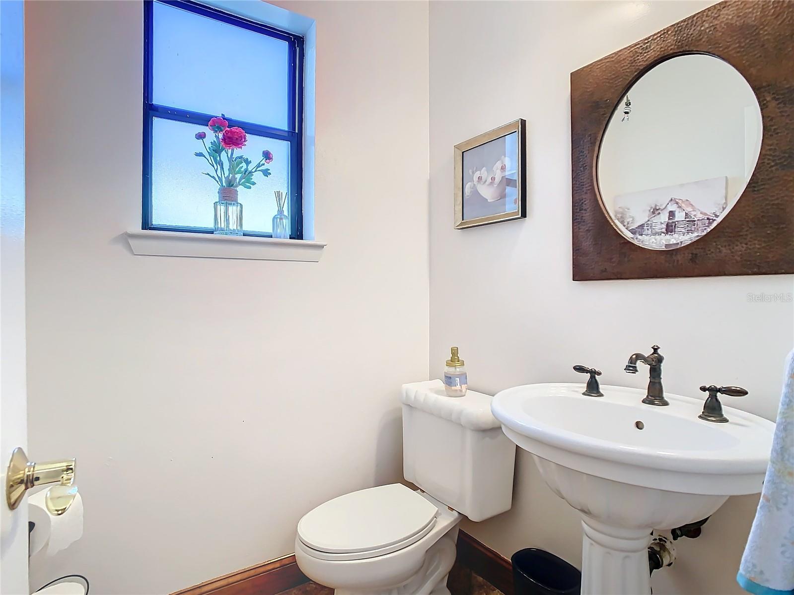 Key West-Style 5-Bedroom Pool Home in Maitland