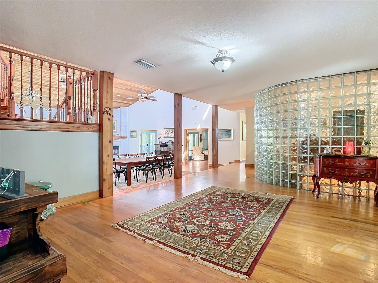 Key West-Style 5-Bedroom Pool Home in Maitland