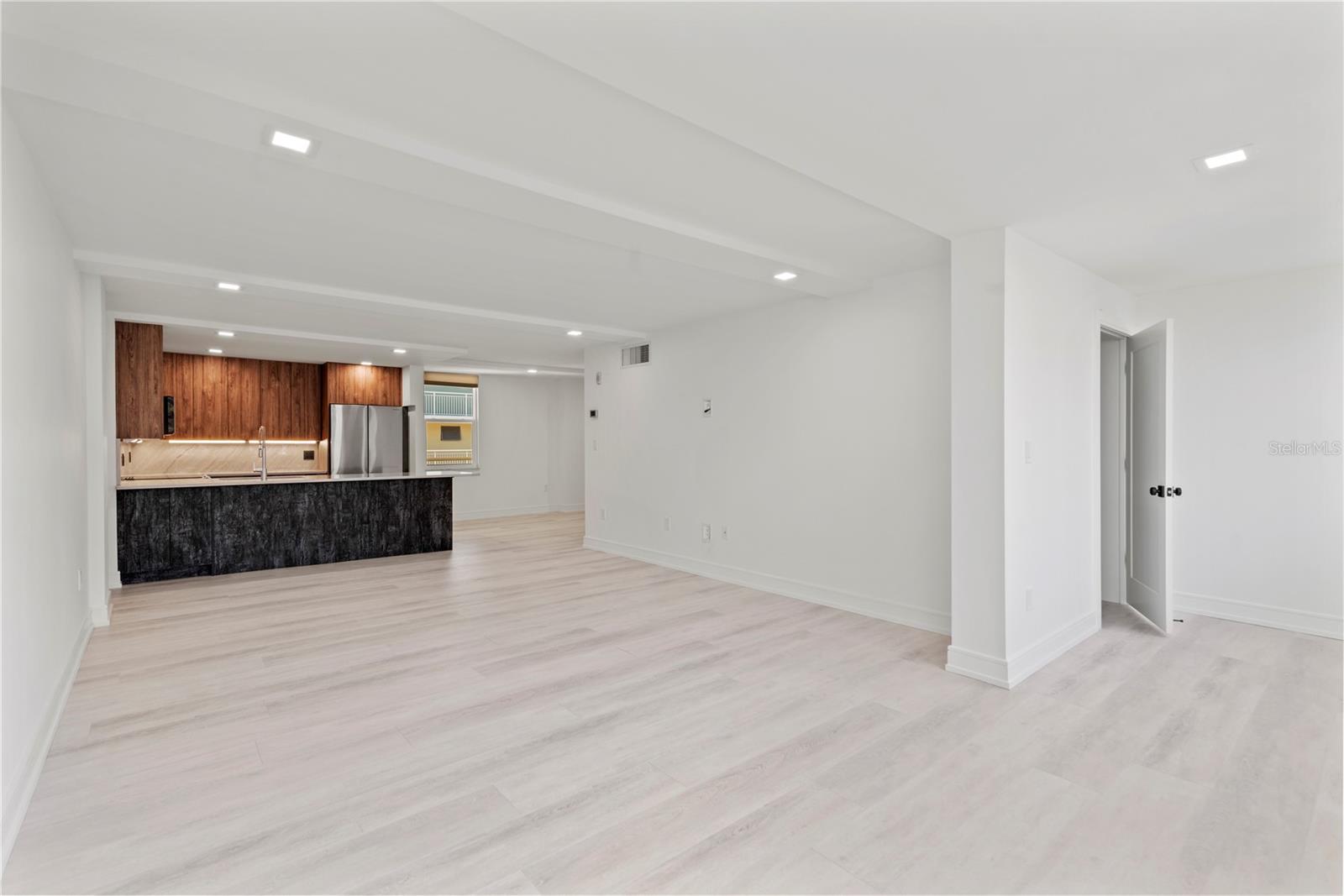 690 OSCEOLA AVE #502