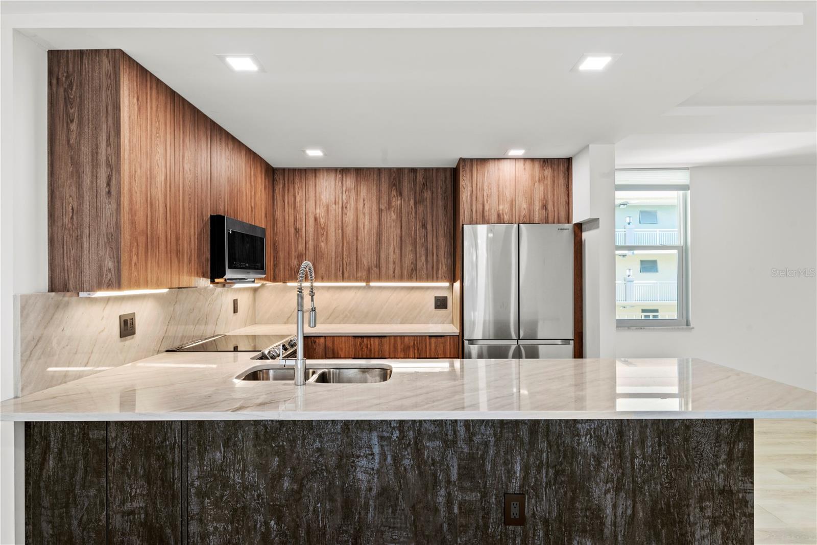 690 OSCEOLA AVE #502