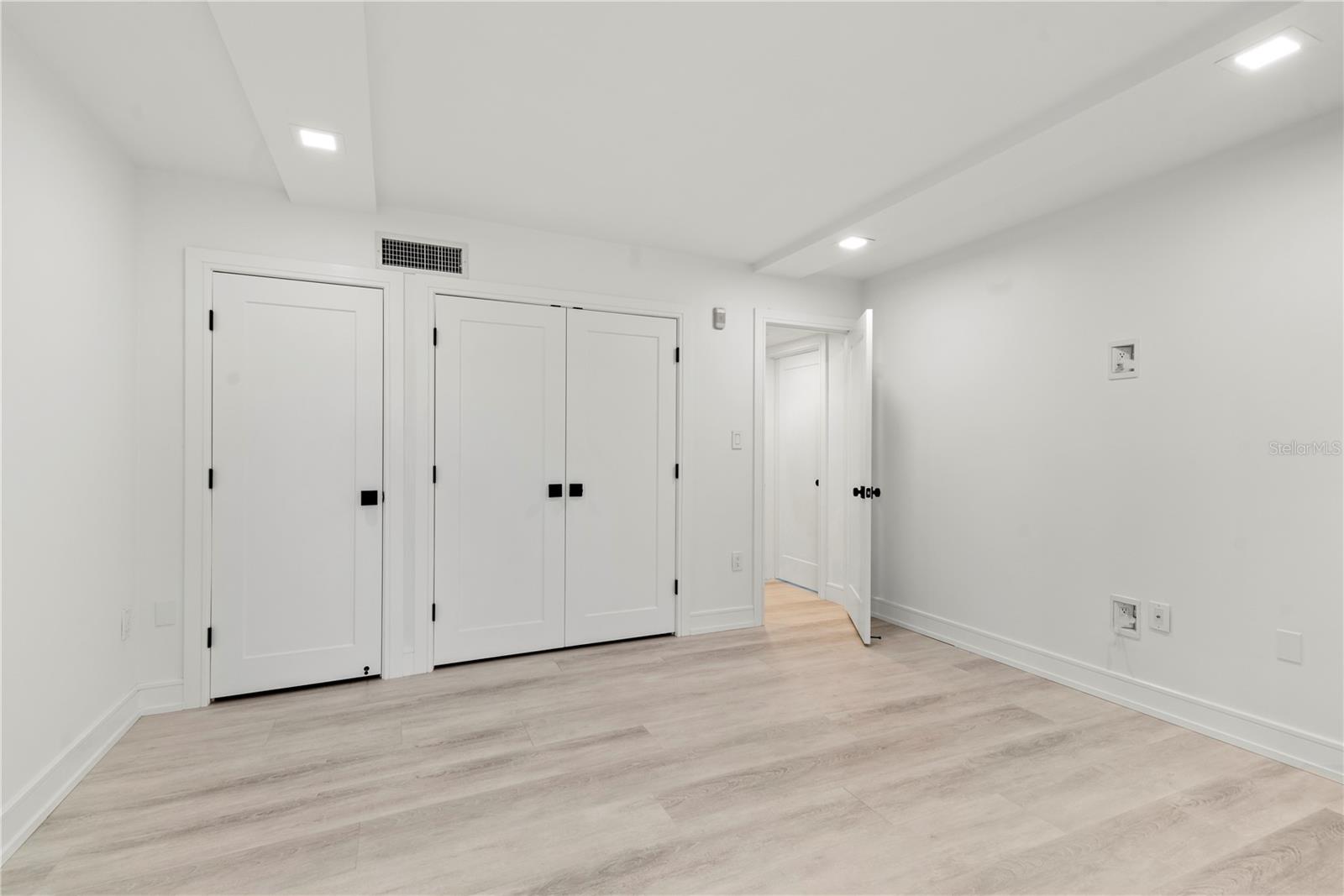 690 OSCEOLA AVE #502