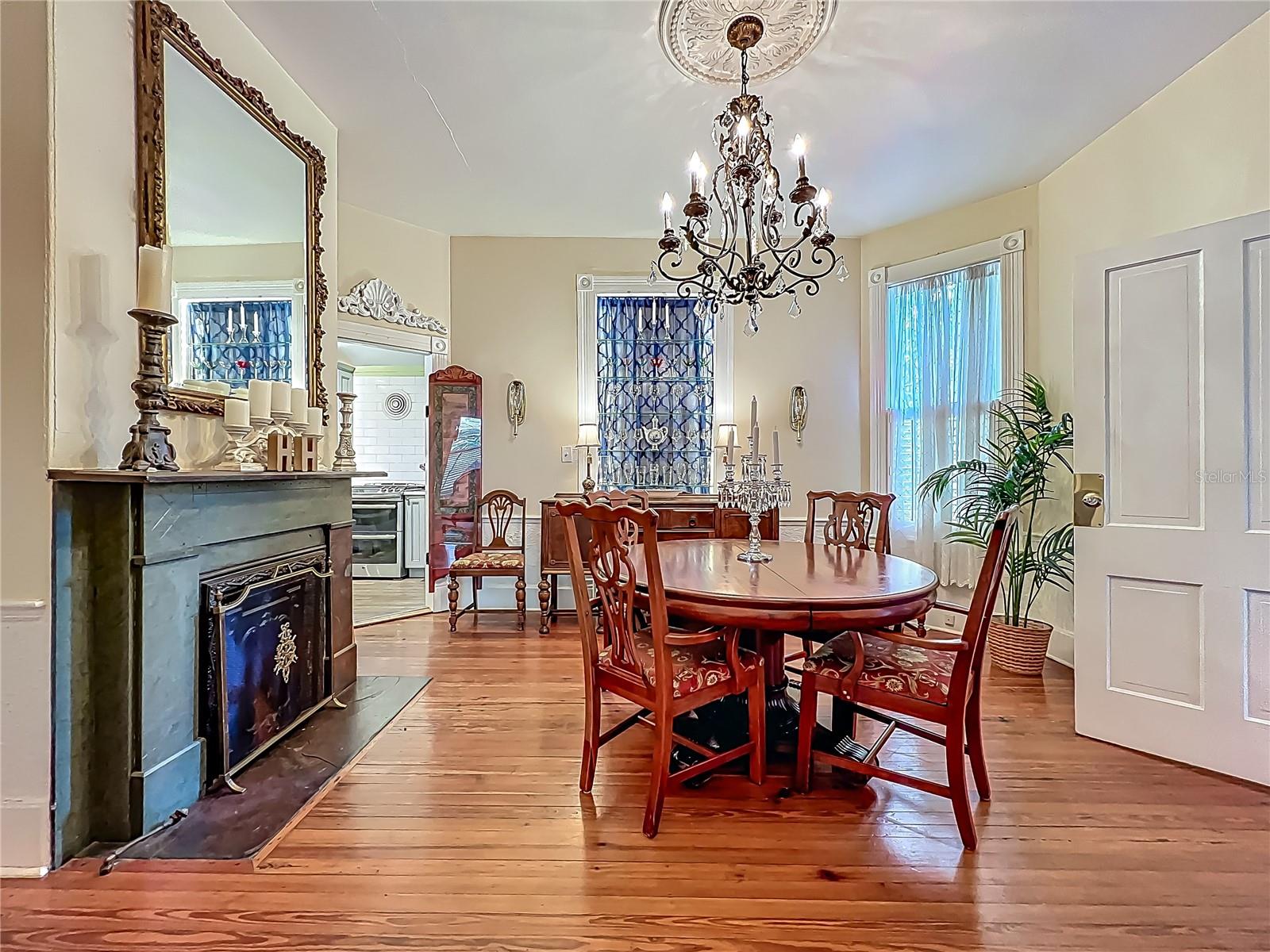 Historic Queen Anne Victorian in Sanford