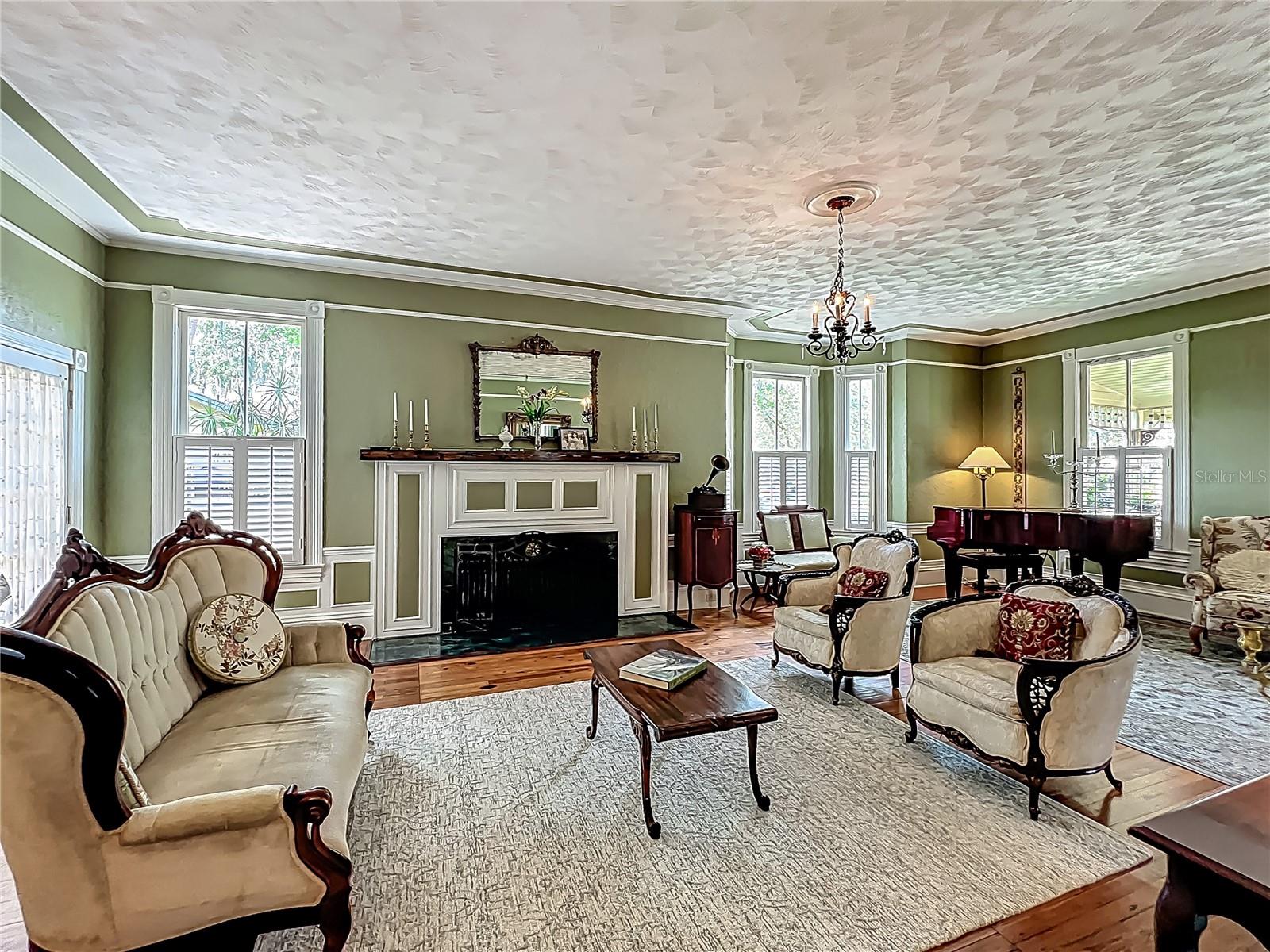 Historic Queen Anne Victorian in Sanford