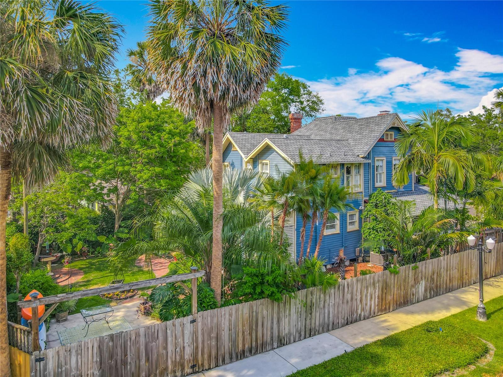 Historic Queen Anne Victorian in Sanford