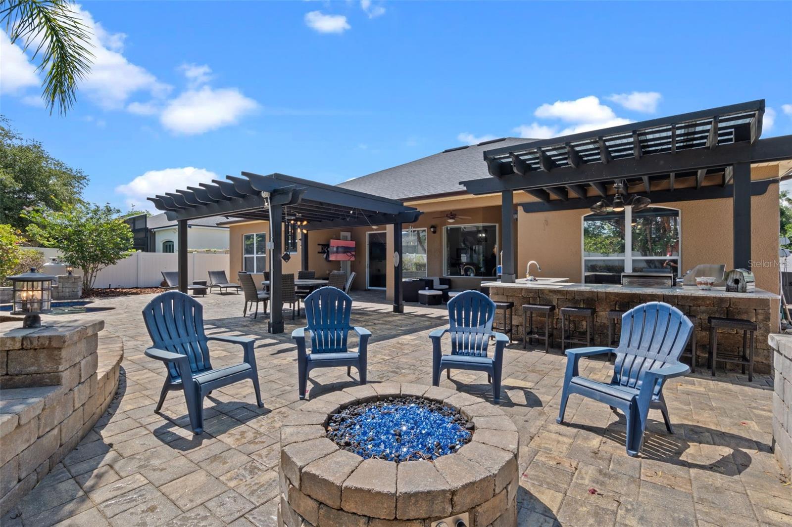 2456 NORTHUMBRIA DR