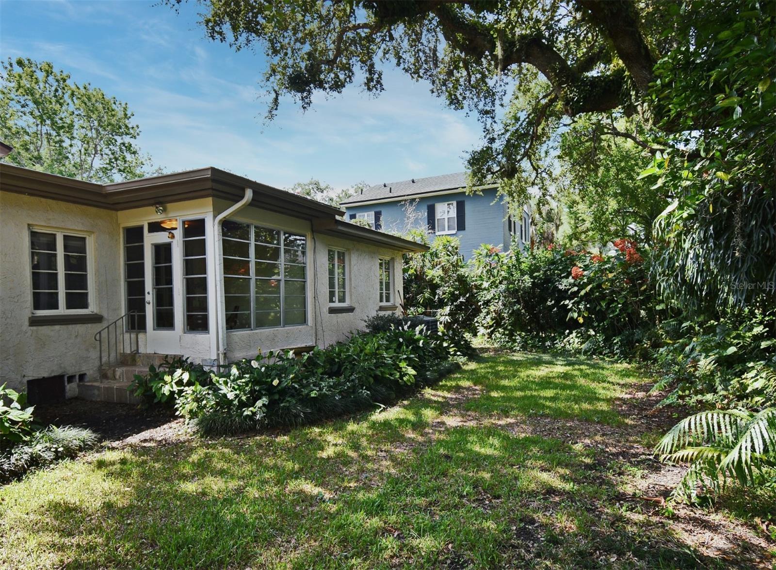 Lancaster Park 1940s Traditional