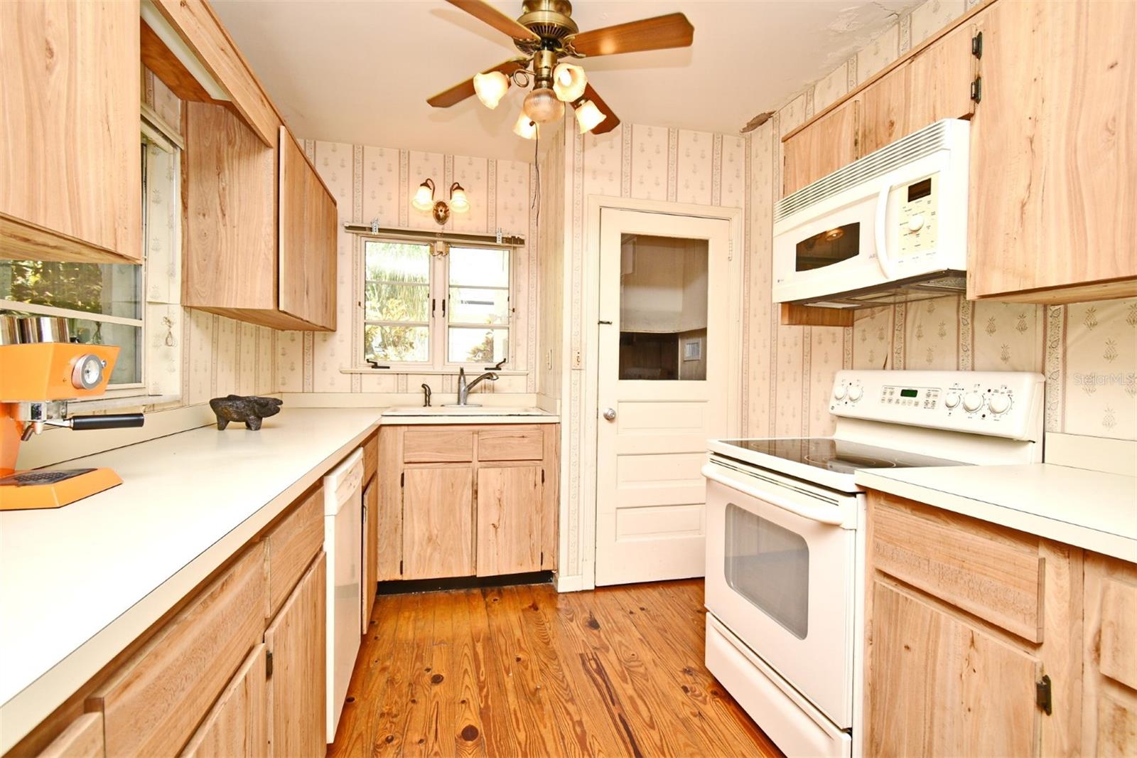 Lancaster Park 1940s Traditional