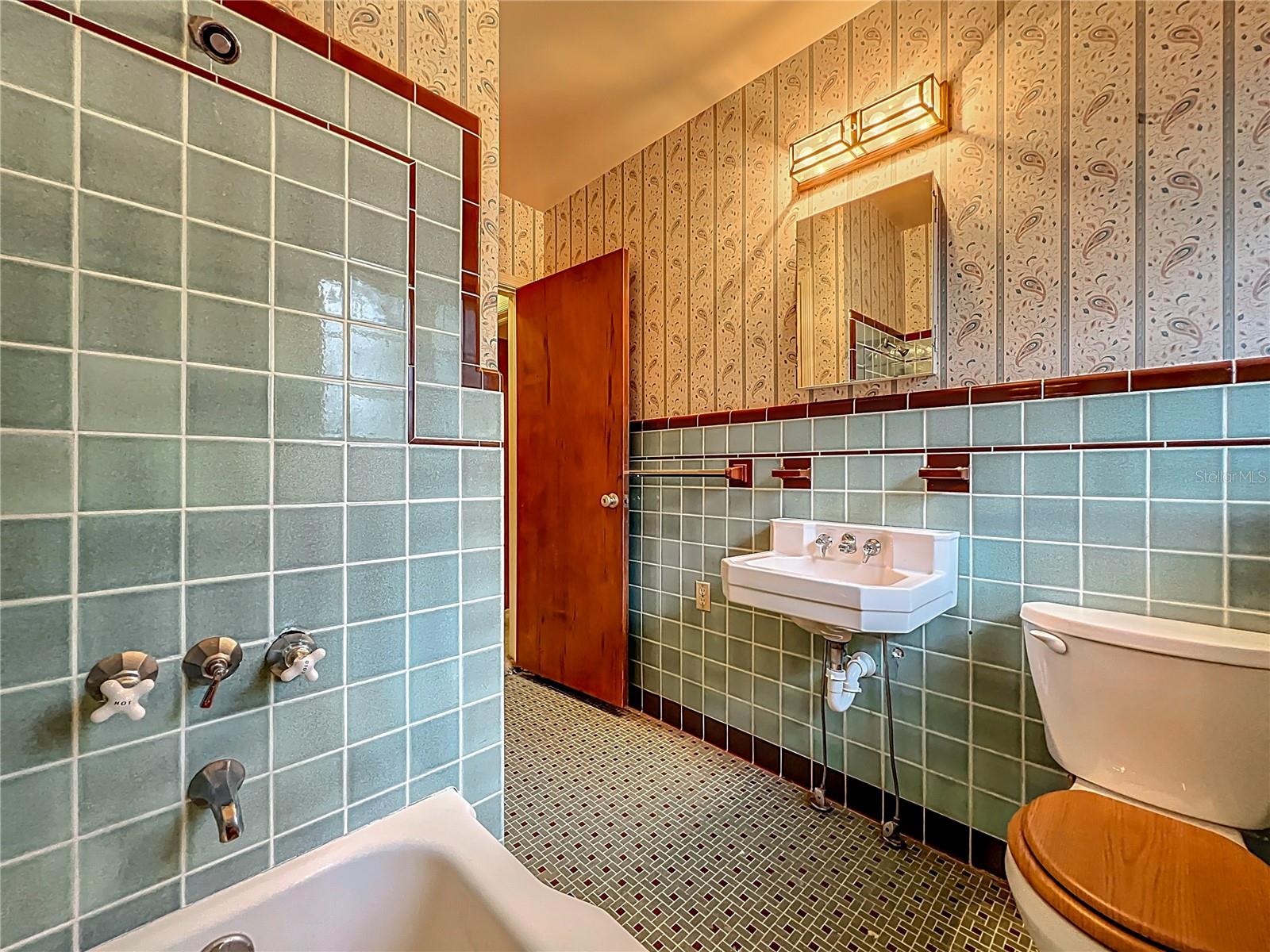 Lancaster Park 1940s Traditional