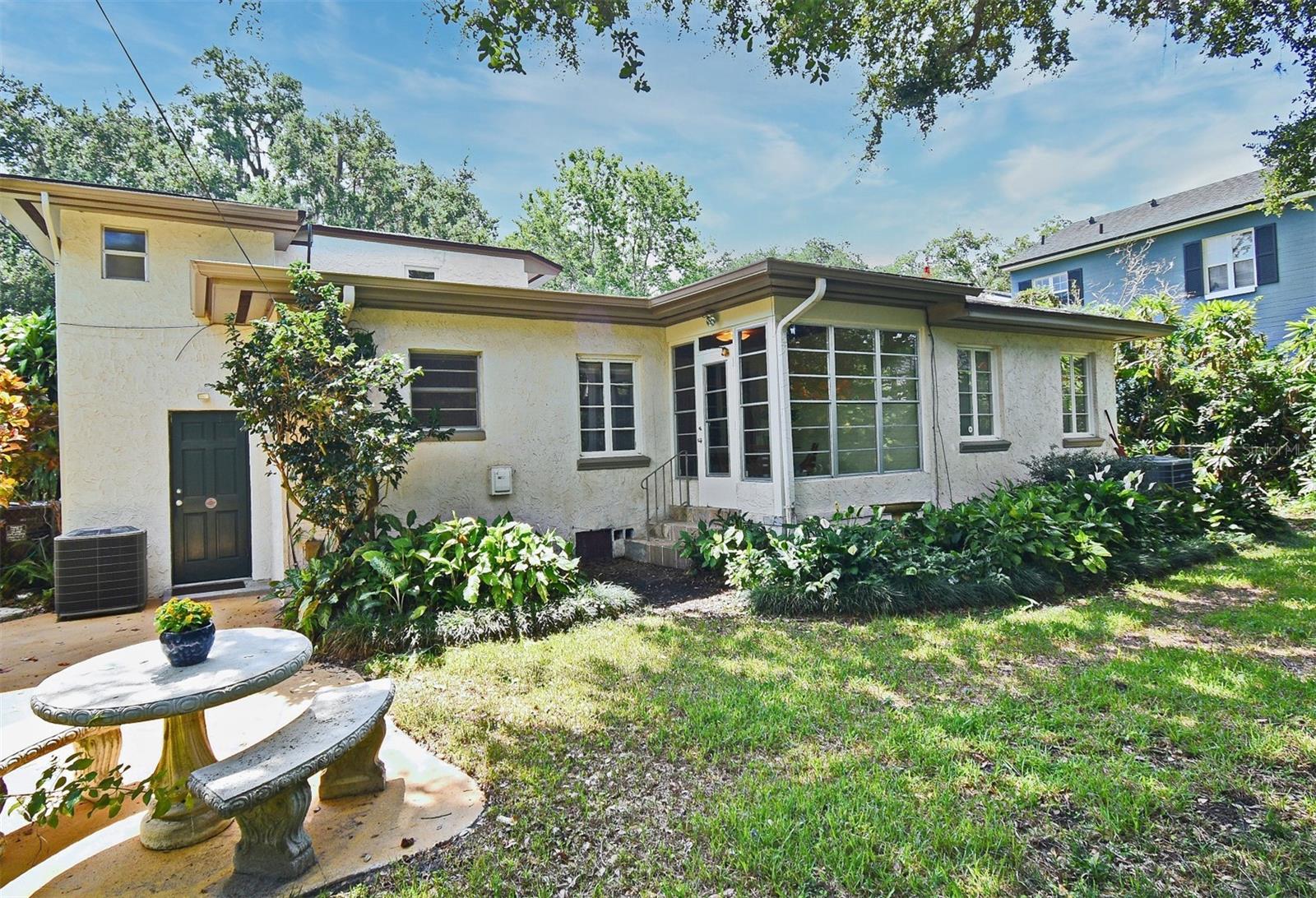 Lancaster Park 1940s Traditional