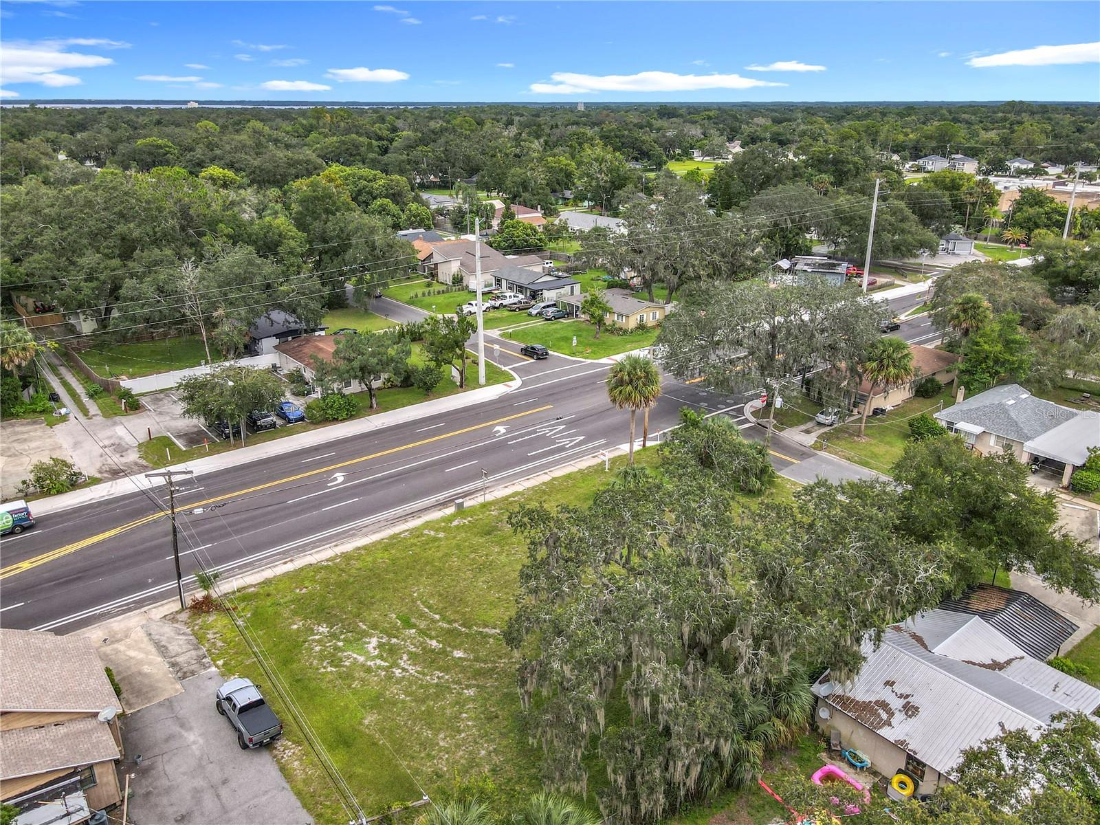 S ELM AVE