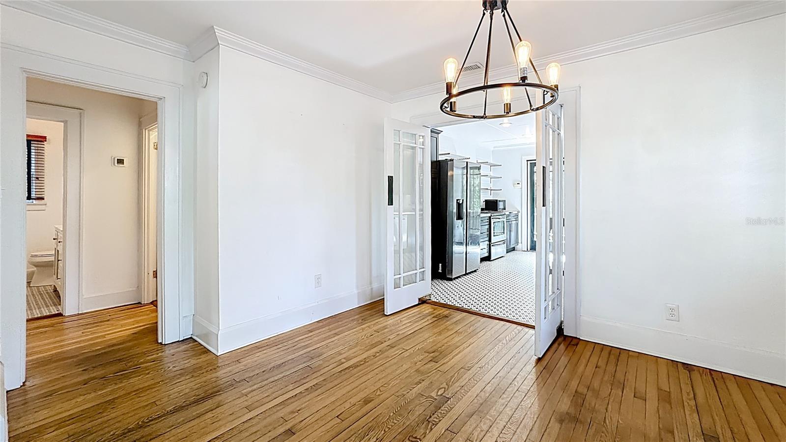 Two-Bedroom 1925 Bungalow for Lease near Thorton Park and Lake Eola