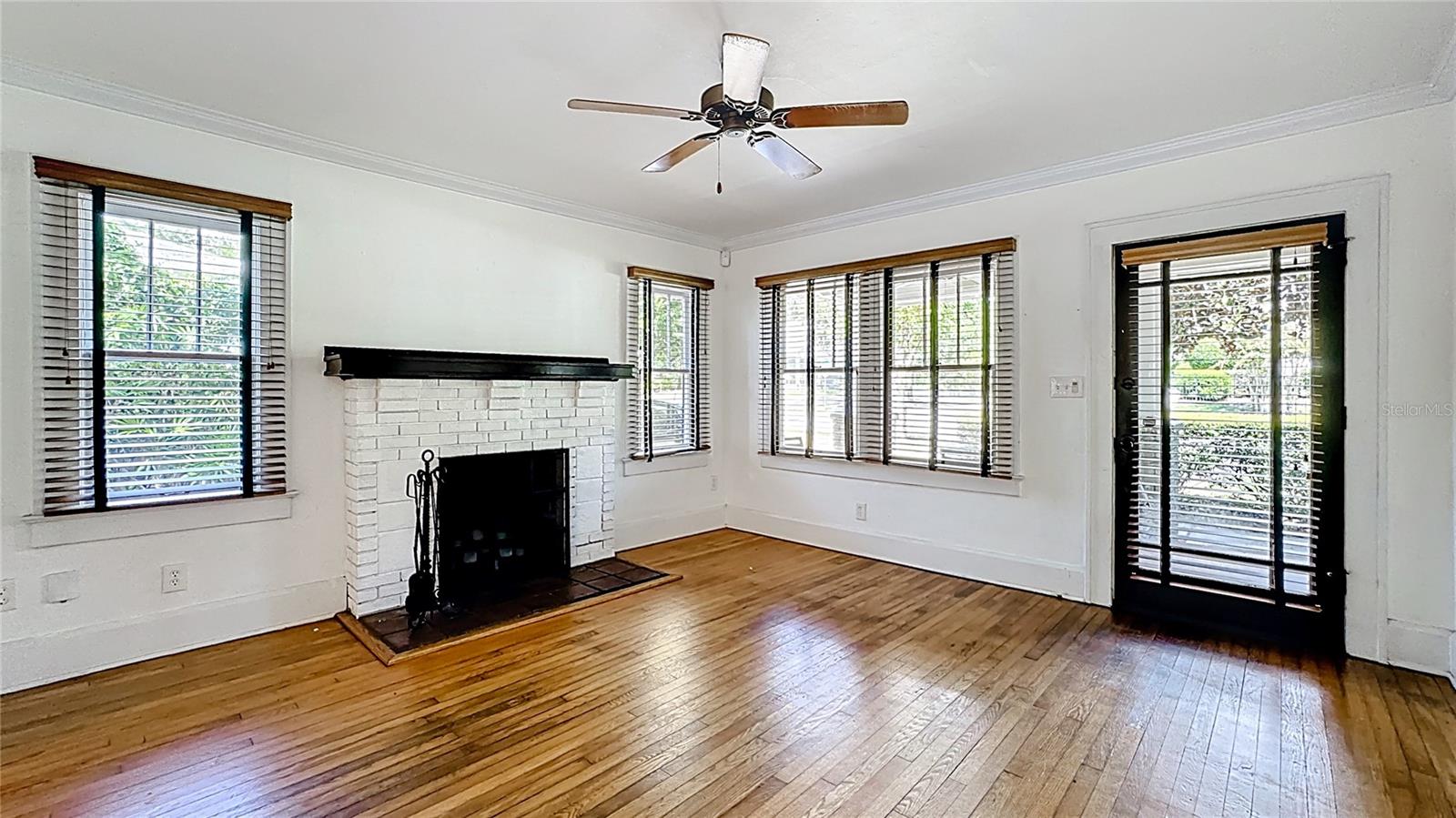 Two-Bedroom 1925 Bungalow for Lease near Thorton Park and Lake Eola