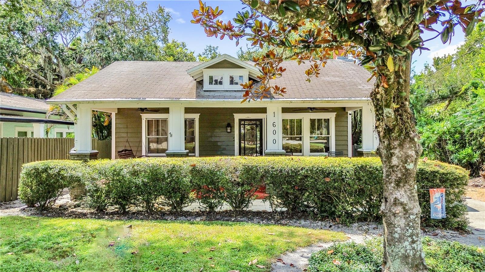 Two-Bedroom 1925 Bungalow for Lease near Thorton Park and Lake Eola