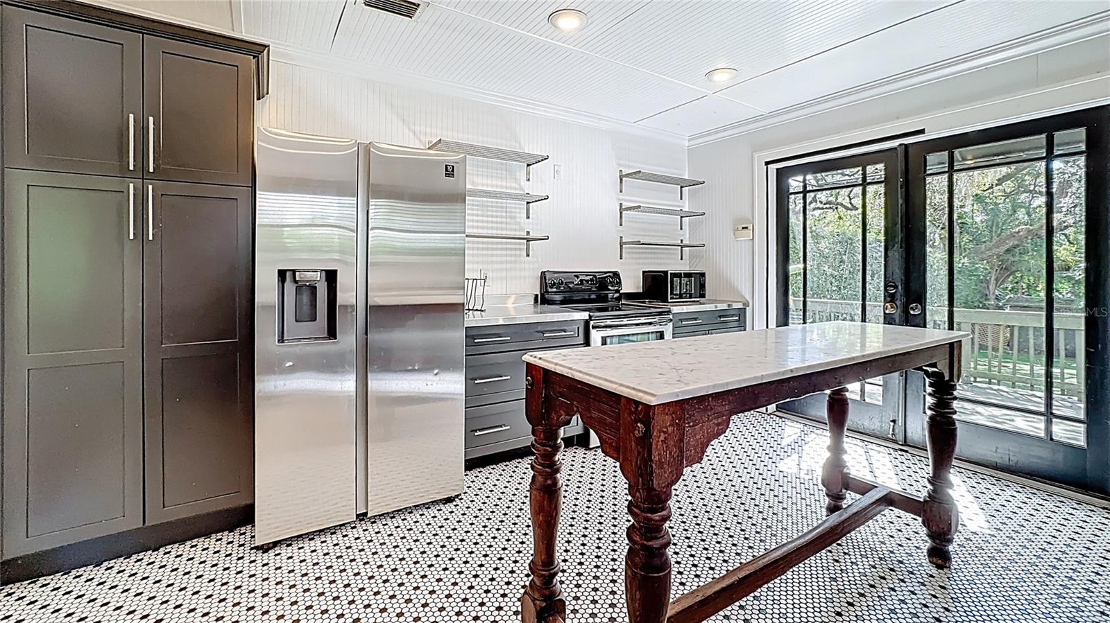 Two-Bedroom 1925 Bungalow for Lease near Thorton Park and Lake Eola