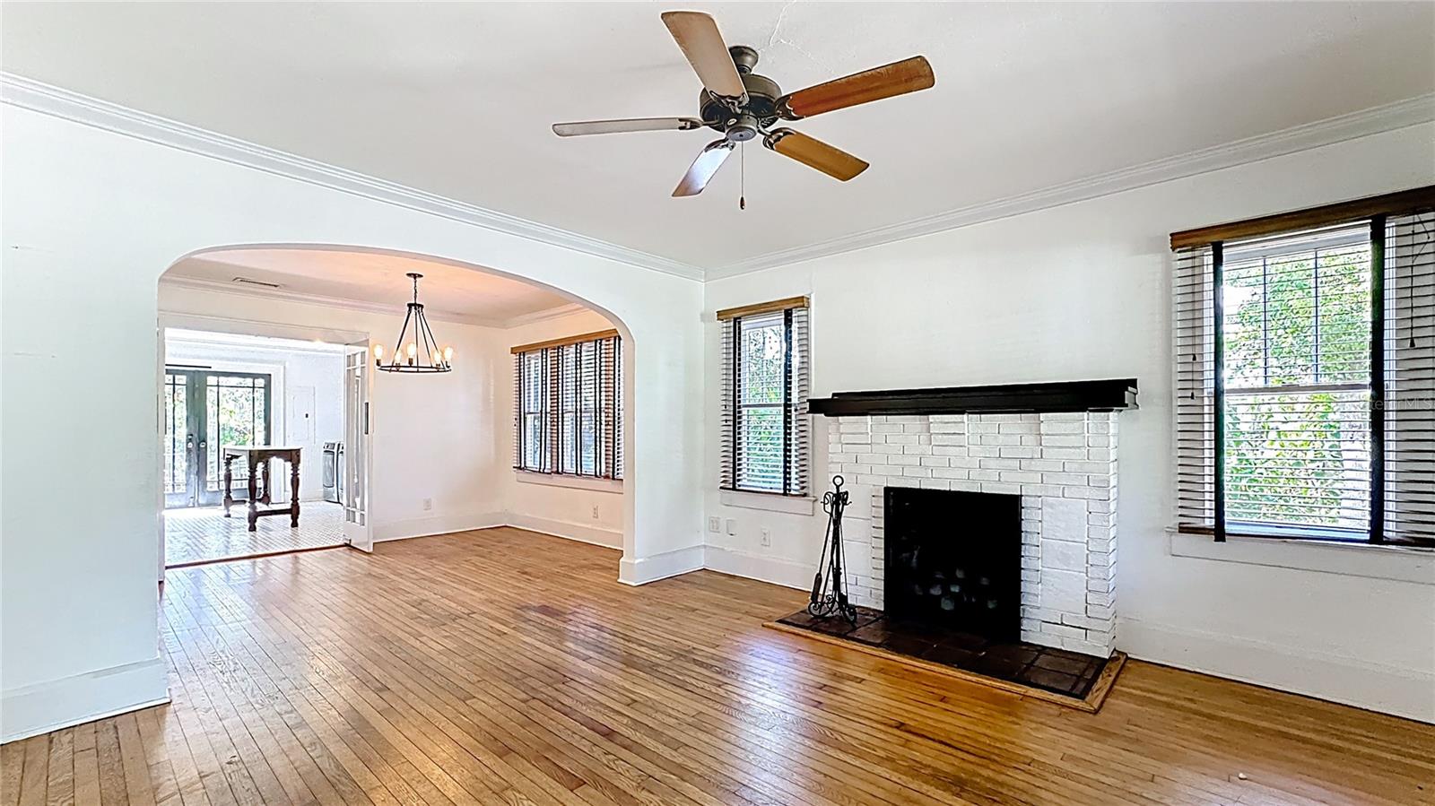 Two-Bedroom 1925 Bungalow for Lease near Thorton Park and Lake Eola