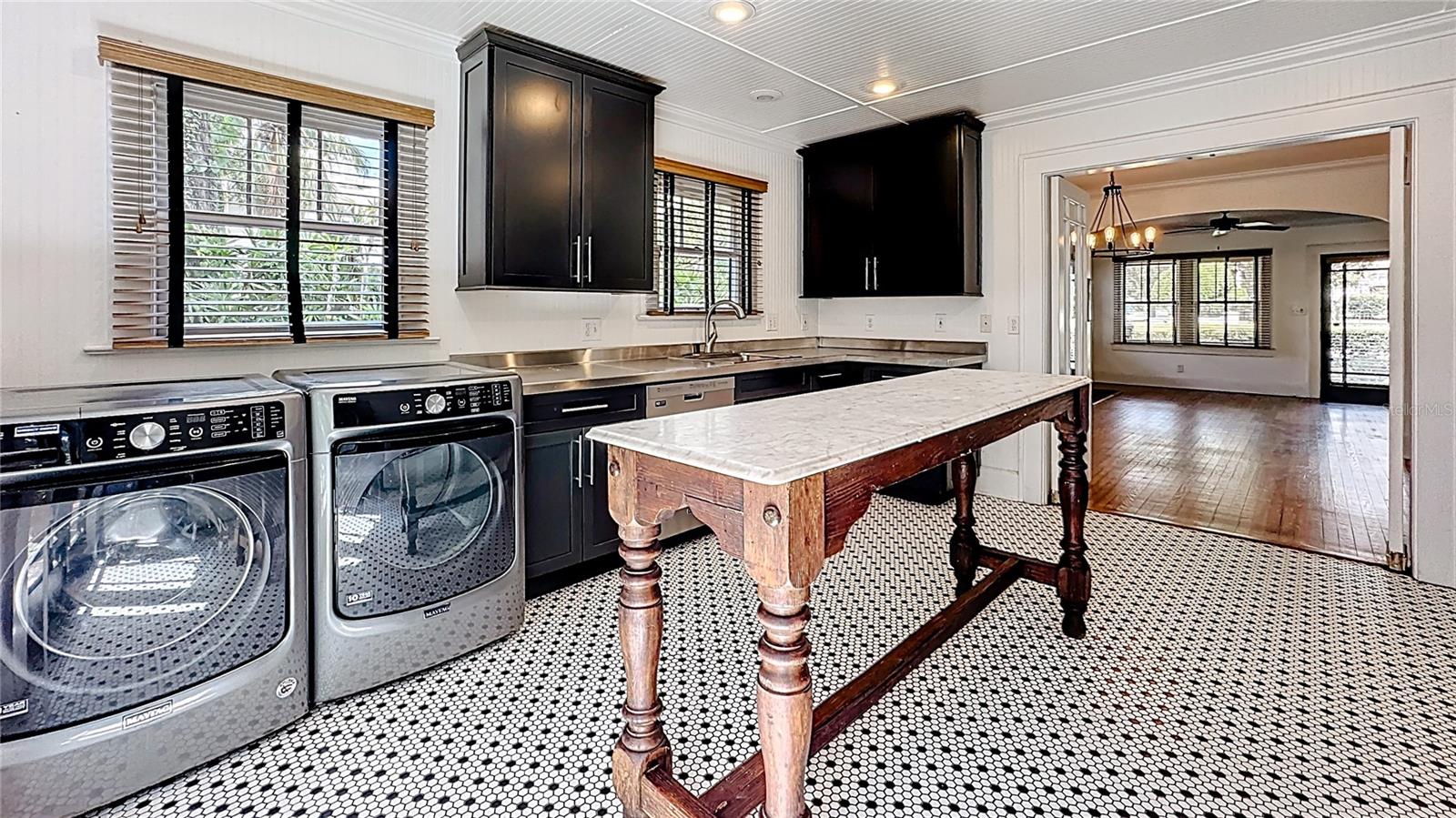 Two-Bedroom 1925 Bungalow for Lease near Thorton Park and Lake Eola