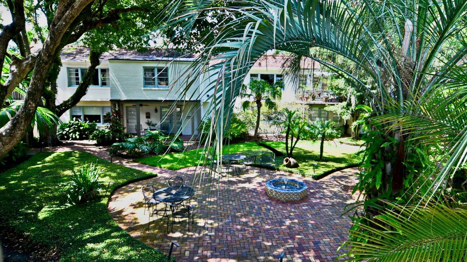 One-Bedroom Apartment for Lease in Historic Winter Park Building