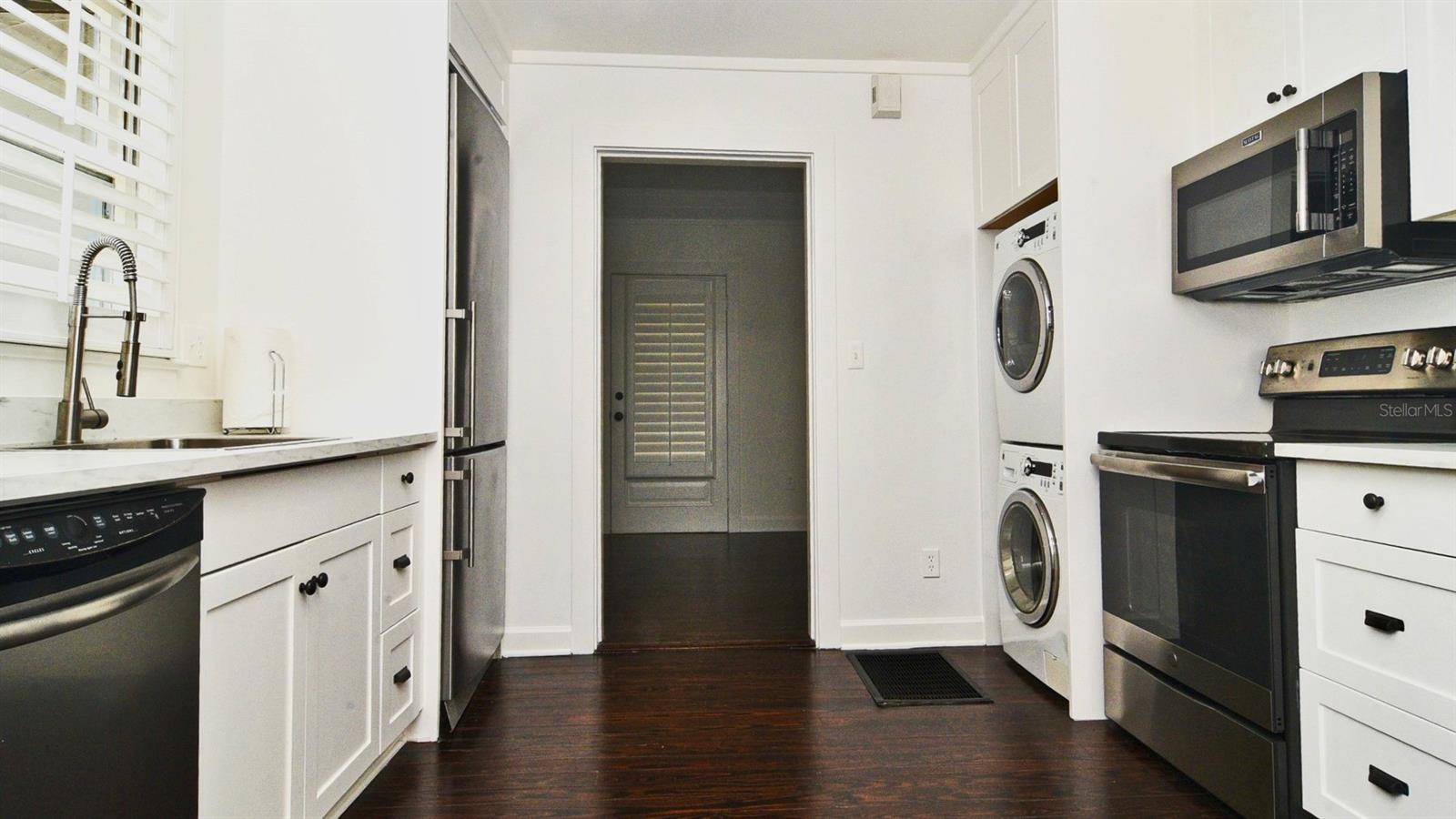 One-Bedroom Apartment for Lease in Historic Winter Park Building