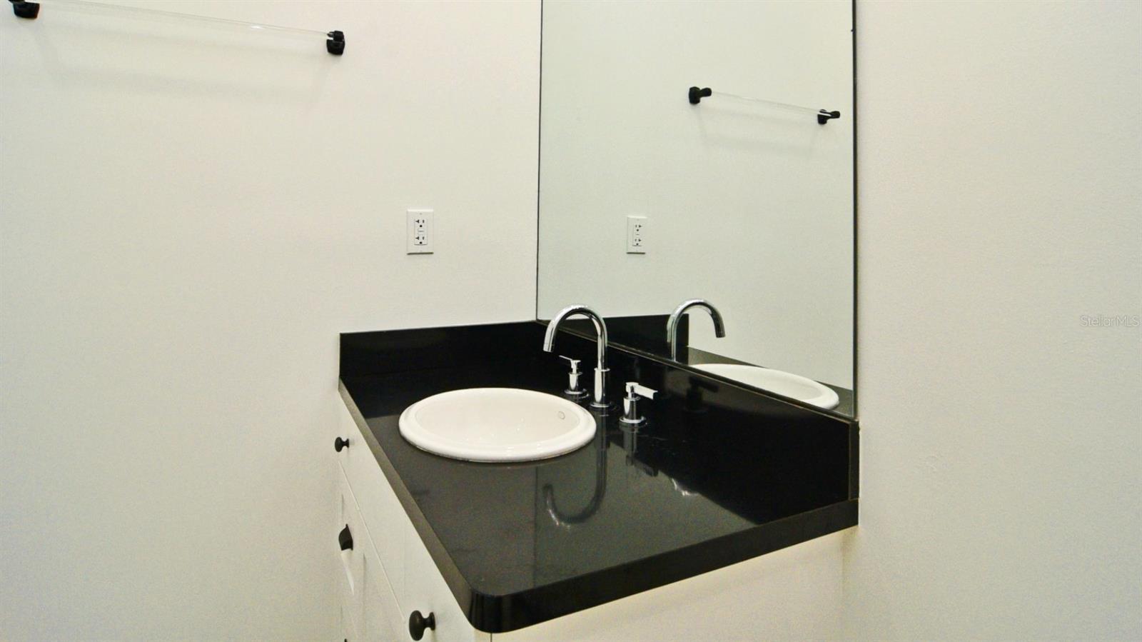 One-Bedroom Apartment for Lease in Historic Winter Park Building