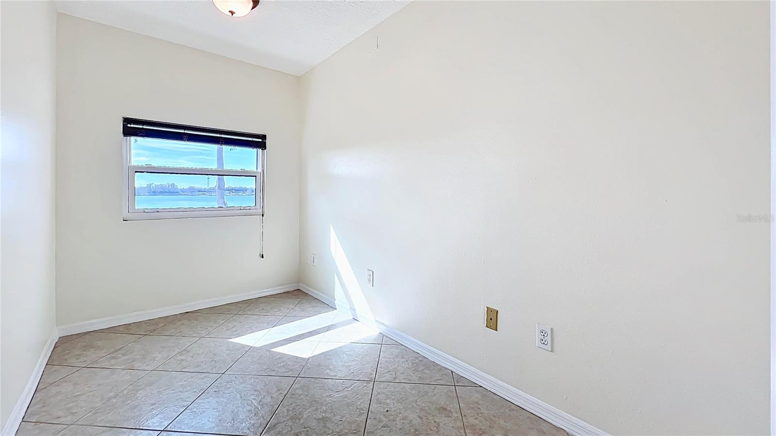 630 KILLARNEY BAY CT #3