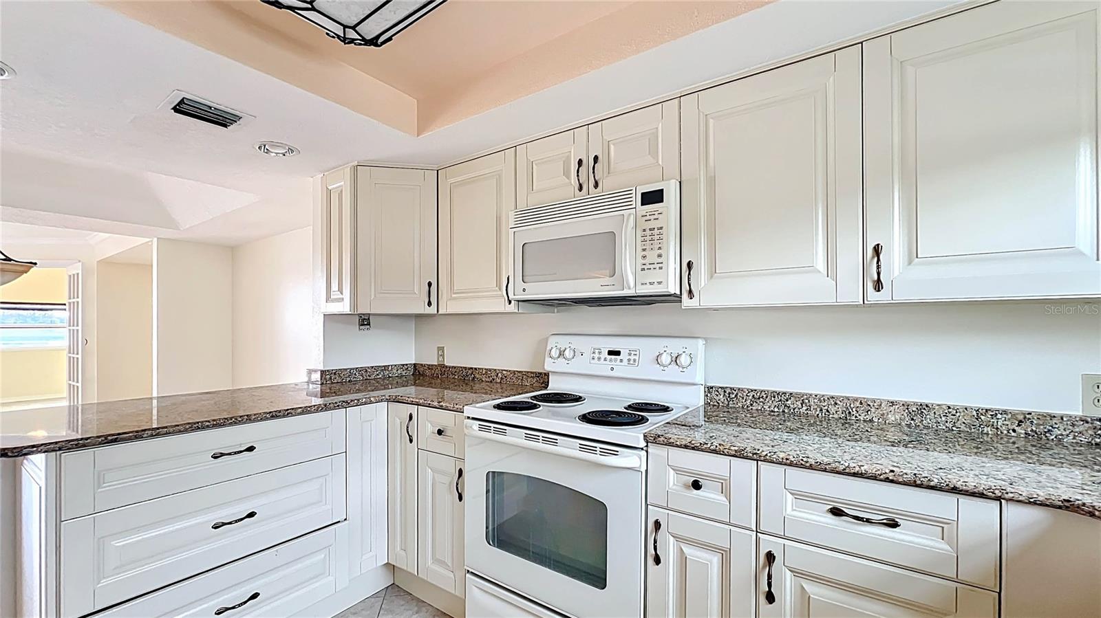 630 KILLARNEY BAY CT #3