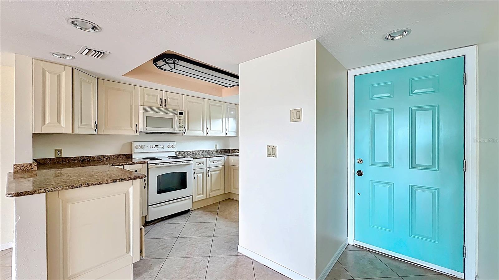 630 KILLARNEY BAY CT #3