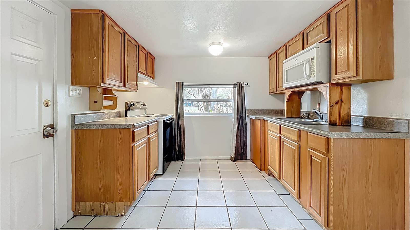 Half Duplex near Baldwin Park with Winter Park Schools 