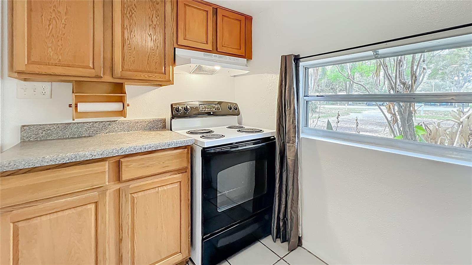 Half Duplex near Baldwin Park with Winter Park Schools 