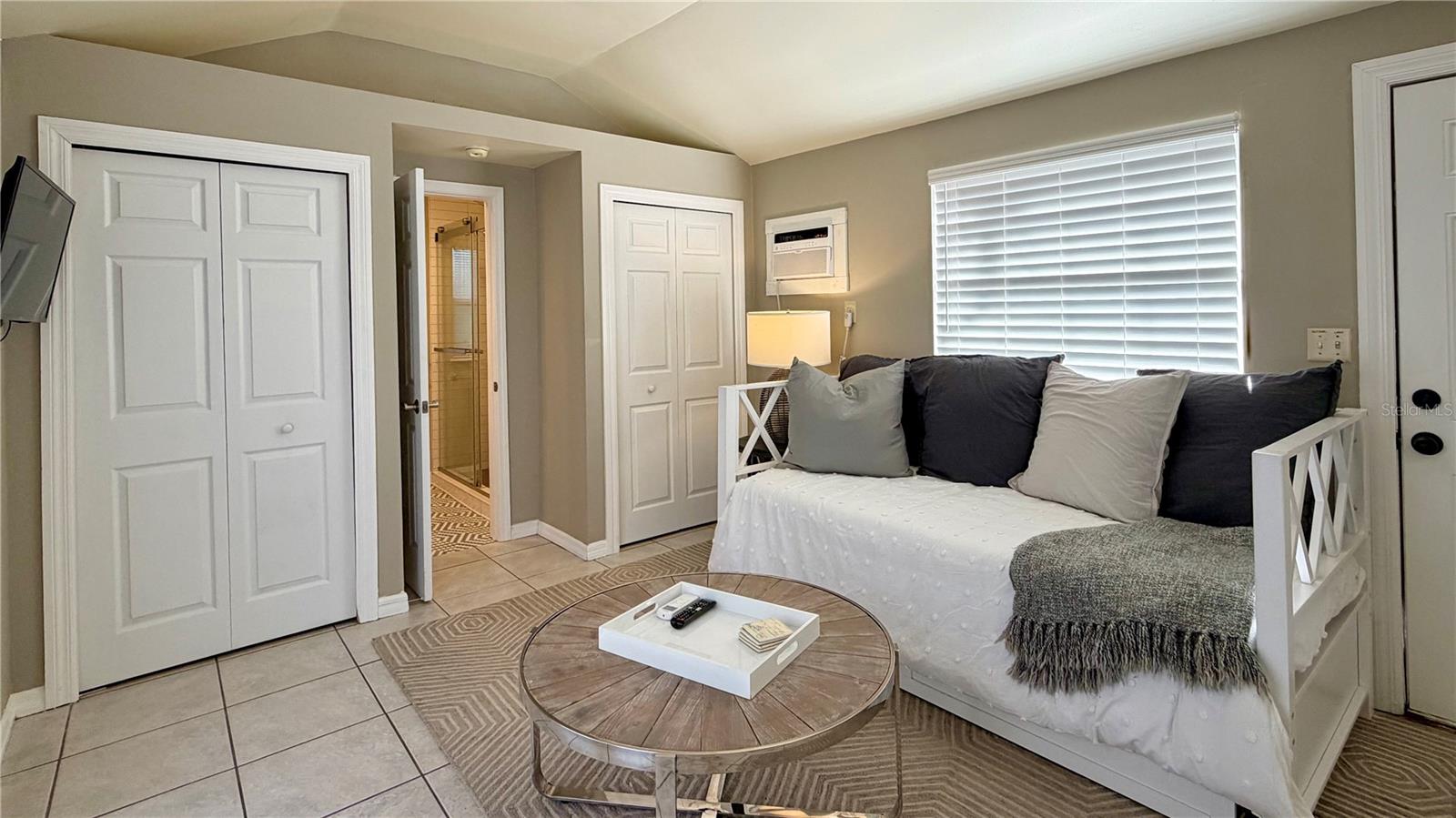 Charming 1925 Bungalow with Guesthouse in Orlando's Colonialtown