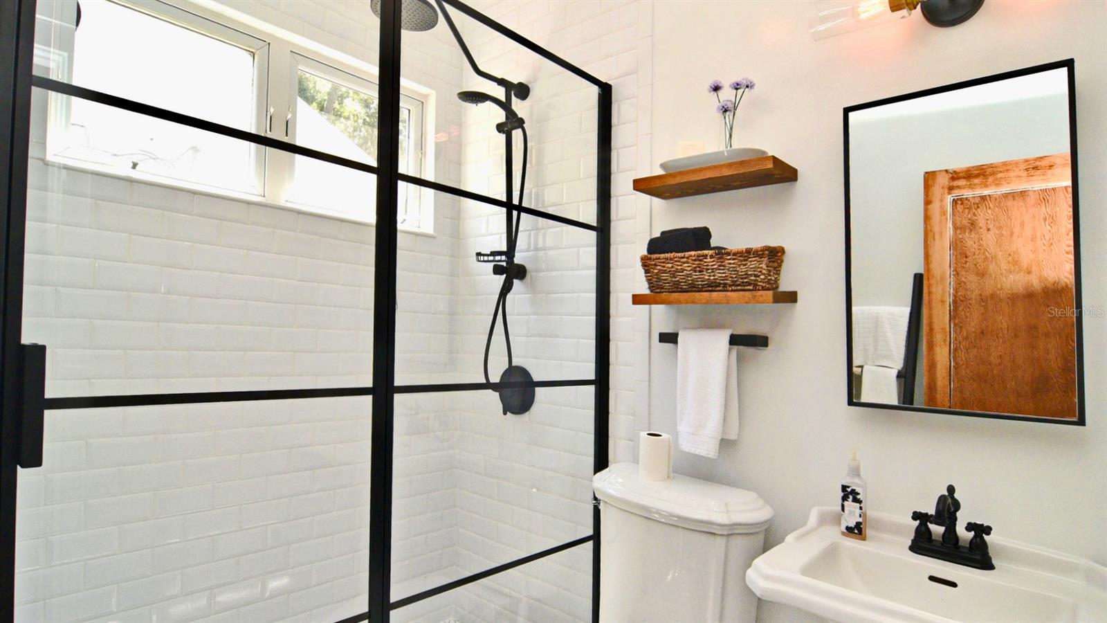 Charming 1925 Bungalow with Guesthouse in Orlando's Colonialtown