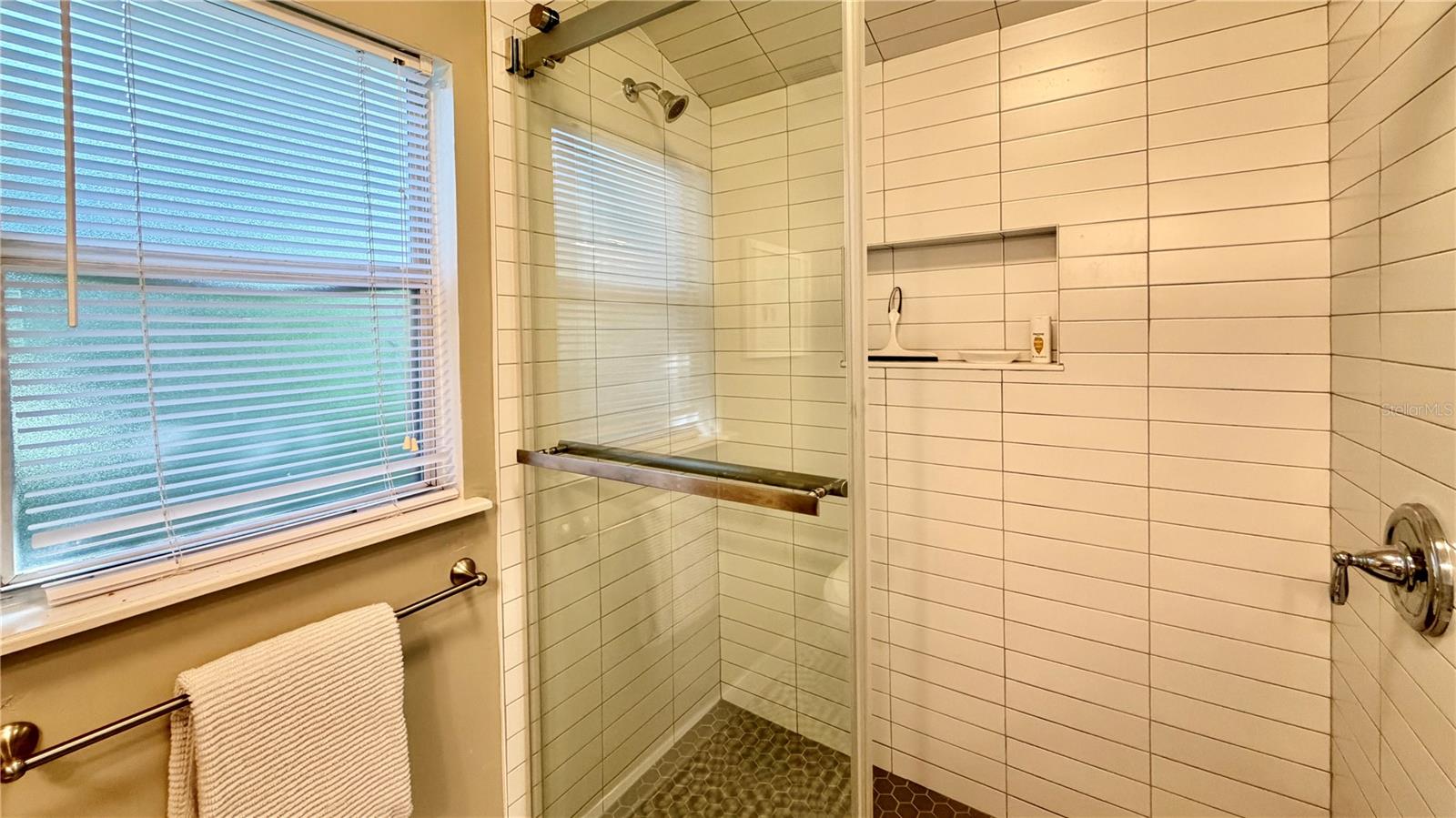 Charming 1925 Bungalow with Guesthouse in Orlando's Colonialtown